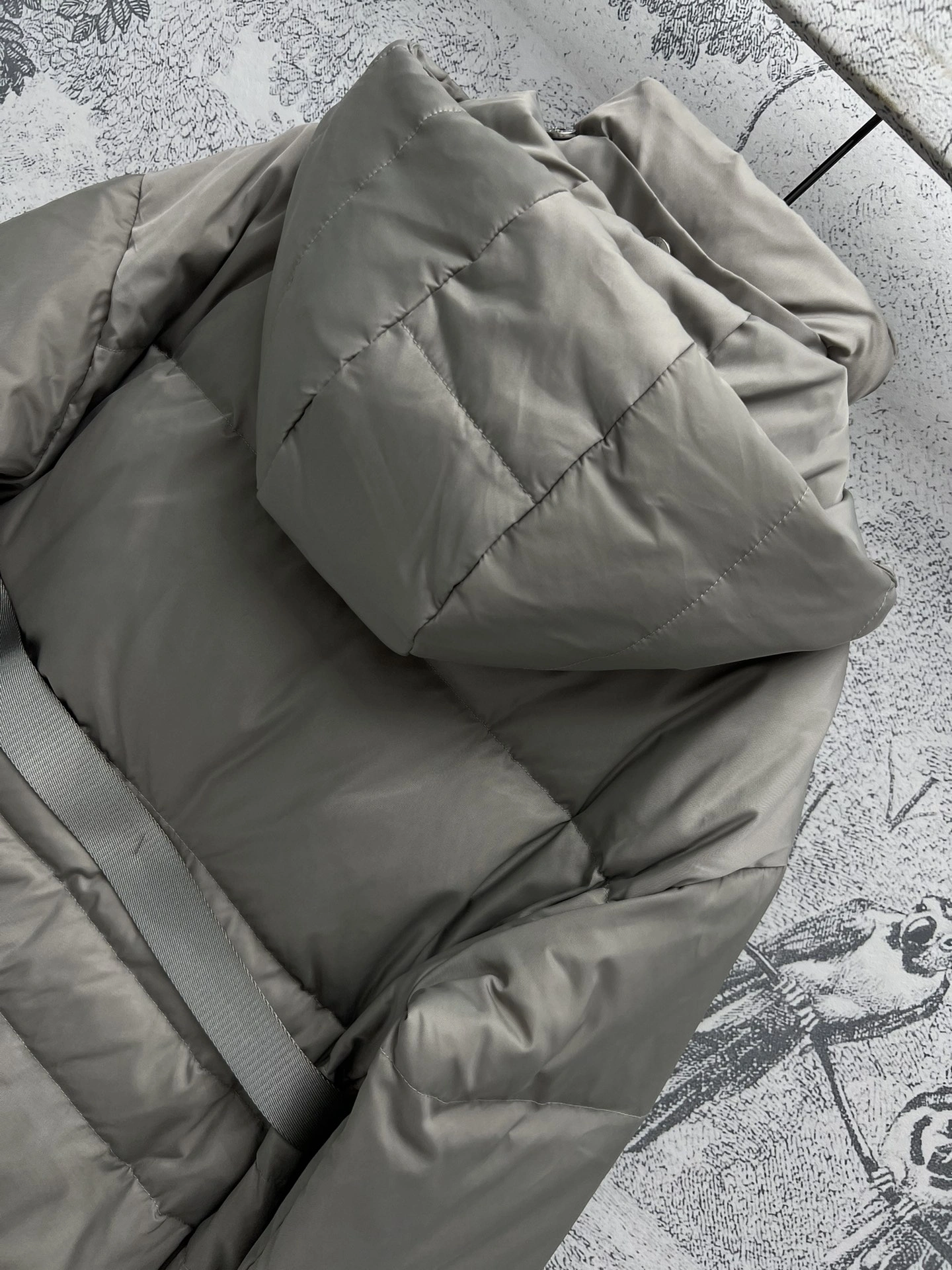 ModernLook Prada Down Jackets 172543