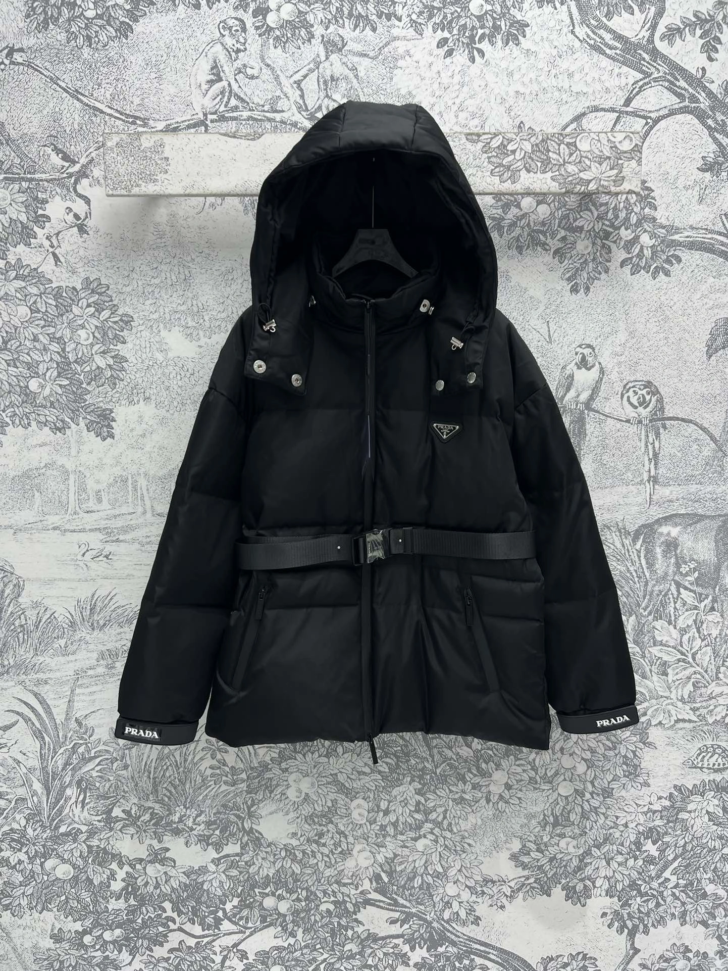 Prada Down Jackets Sophisticated 172574