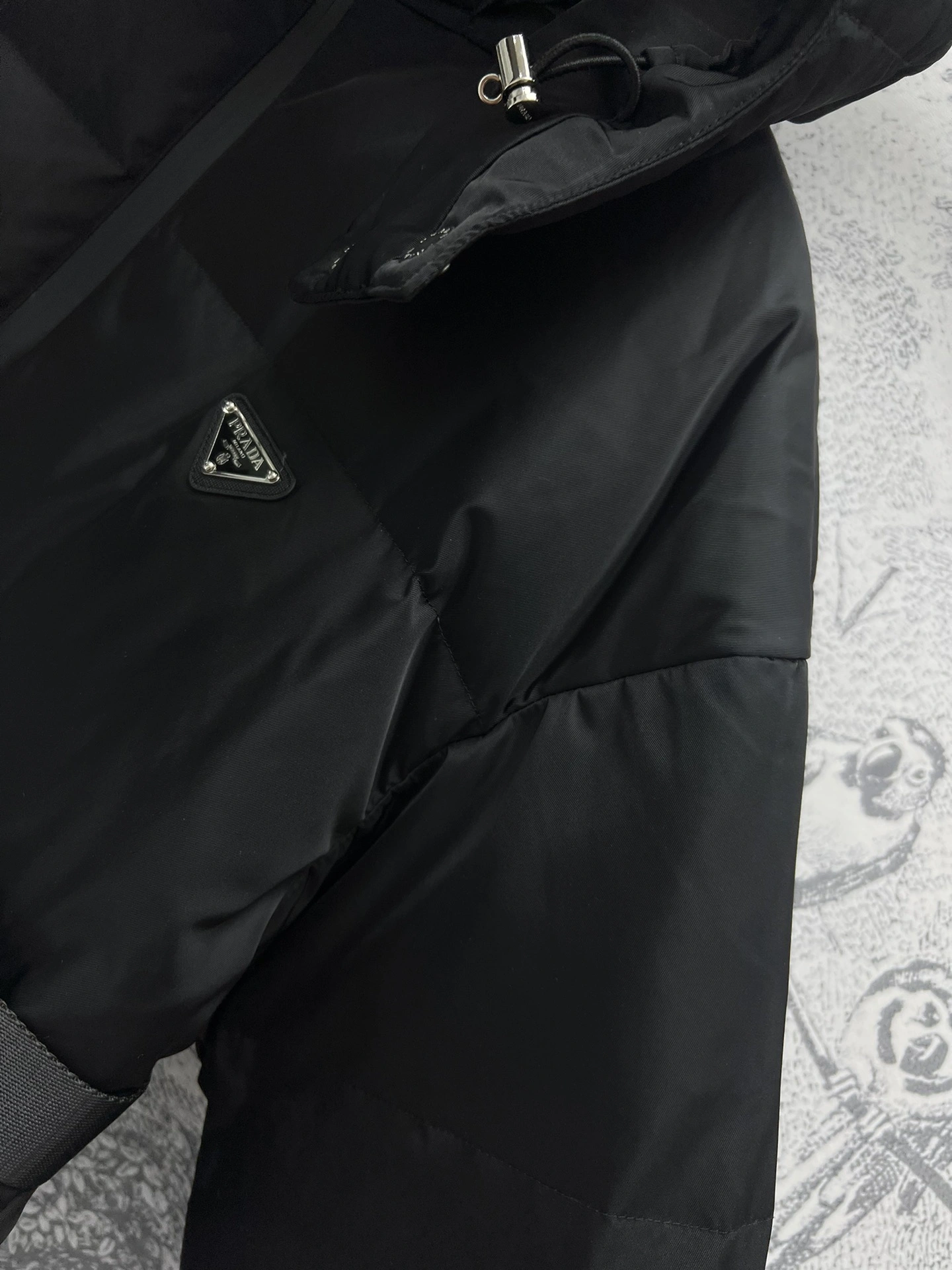 Prada Down Jackets Sophisticated 172574