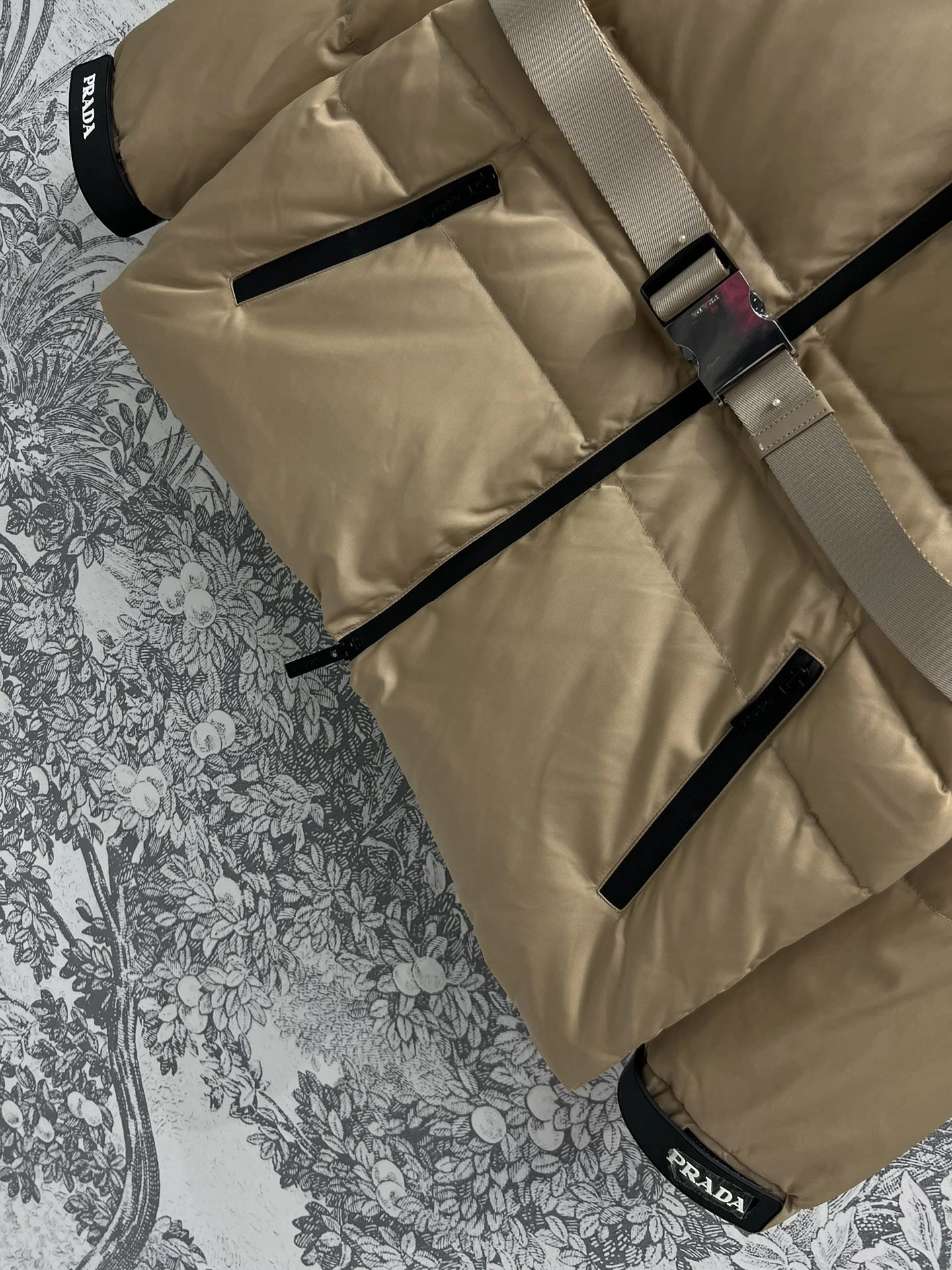 Prada Down Jackets Affordable 172542