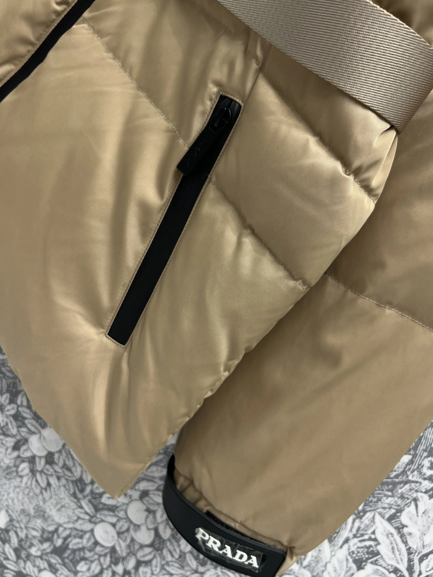 Prada Down Jackets Affordable 172542