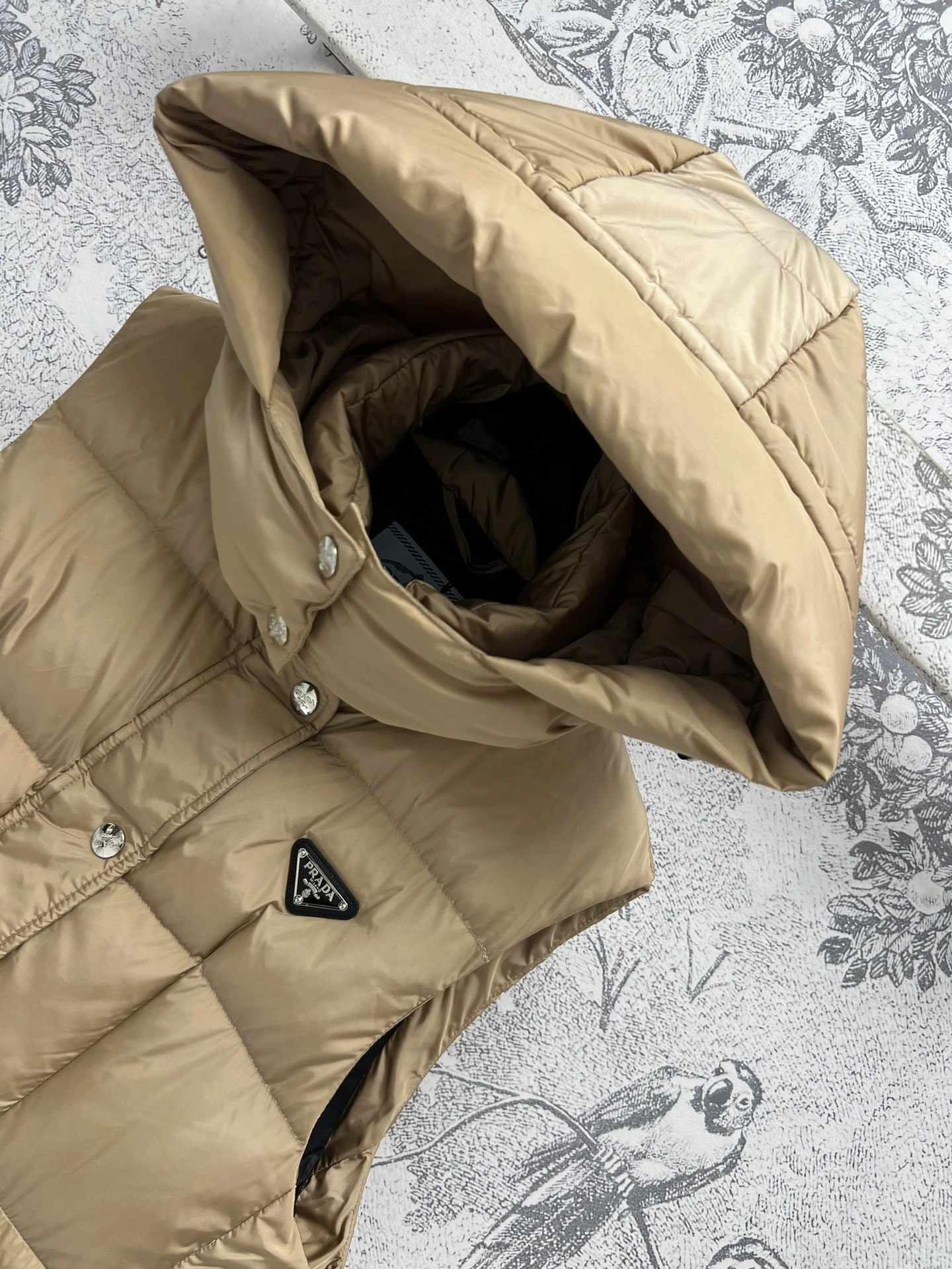 Prada Down Jackets Breathable 172573