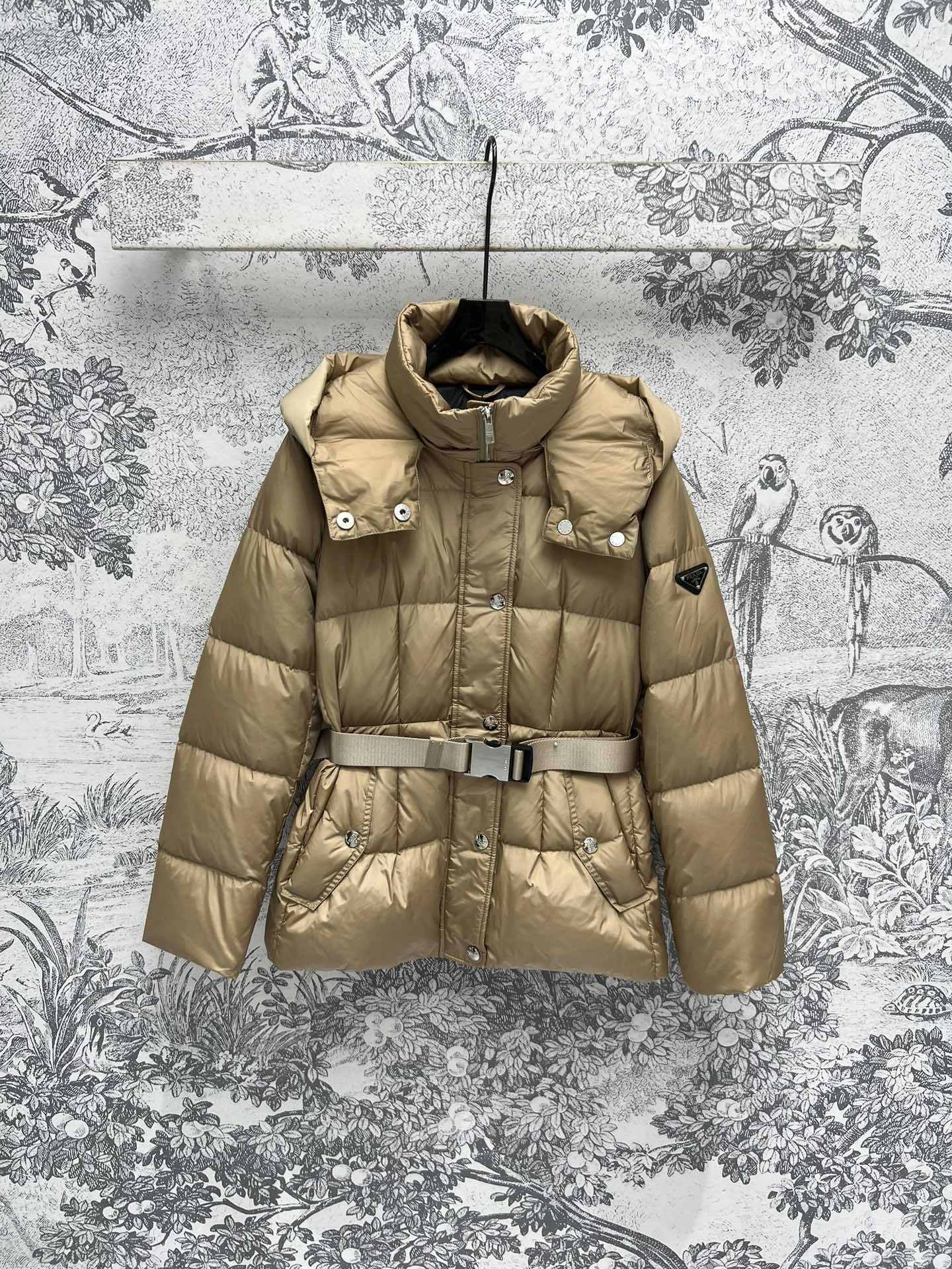 Prada Down Jackets ComfortFit 172538