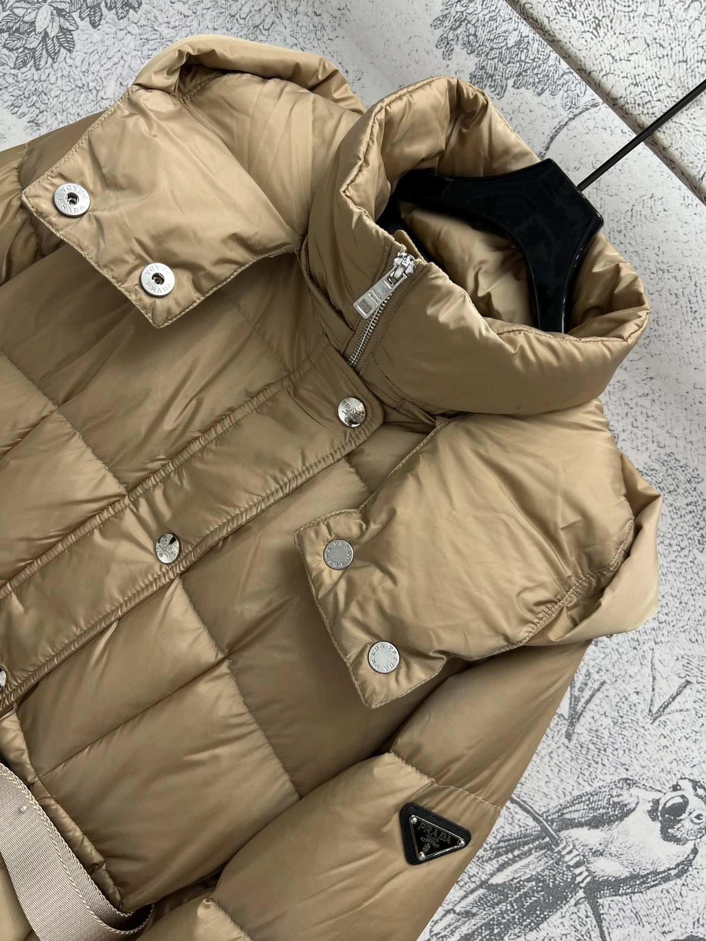 Prada Down Jackets ComfortFit 172538