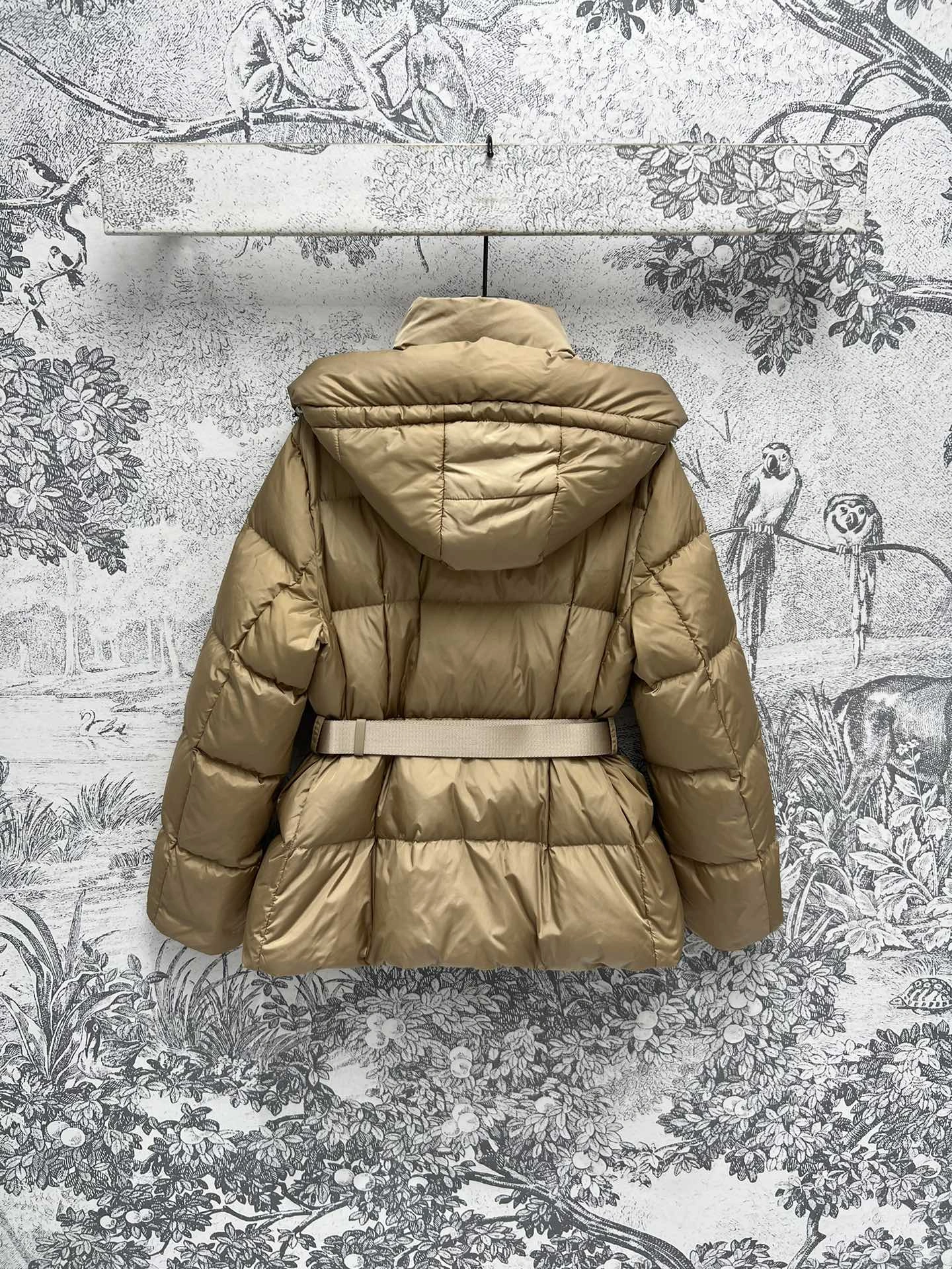 Prada Down Jackets ComfortFit 172538