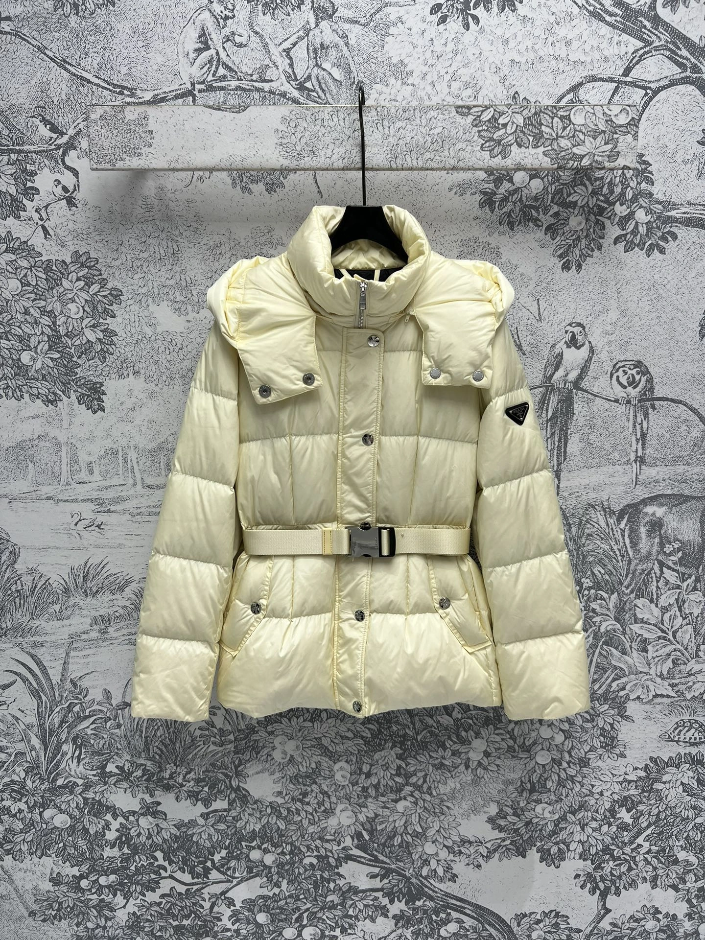 Prada Down Jackets WellDesigned 172529