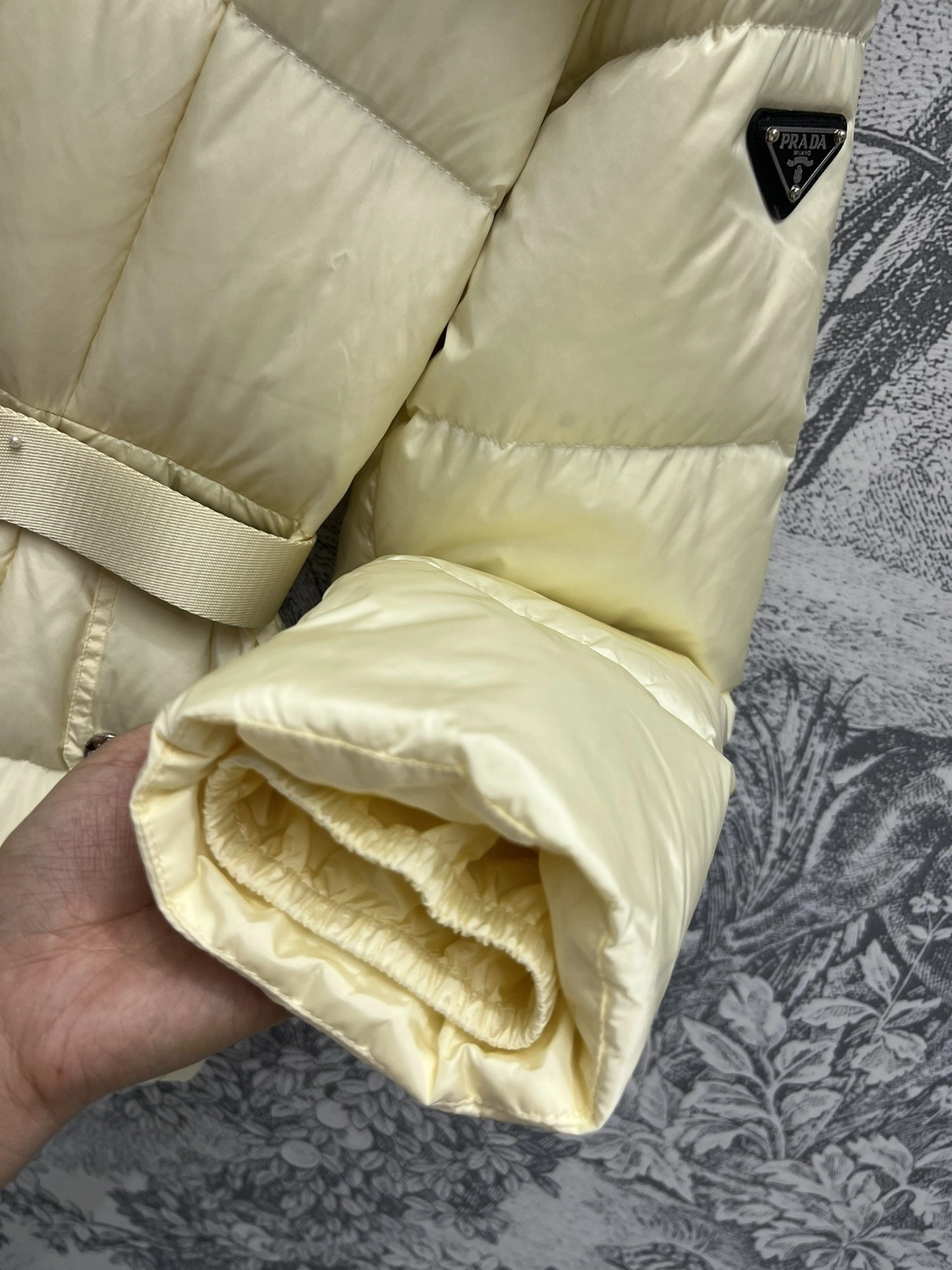 Prada Down Jackets WellDesigned 172529
