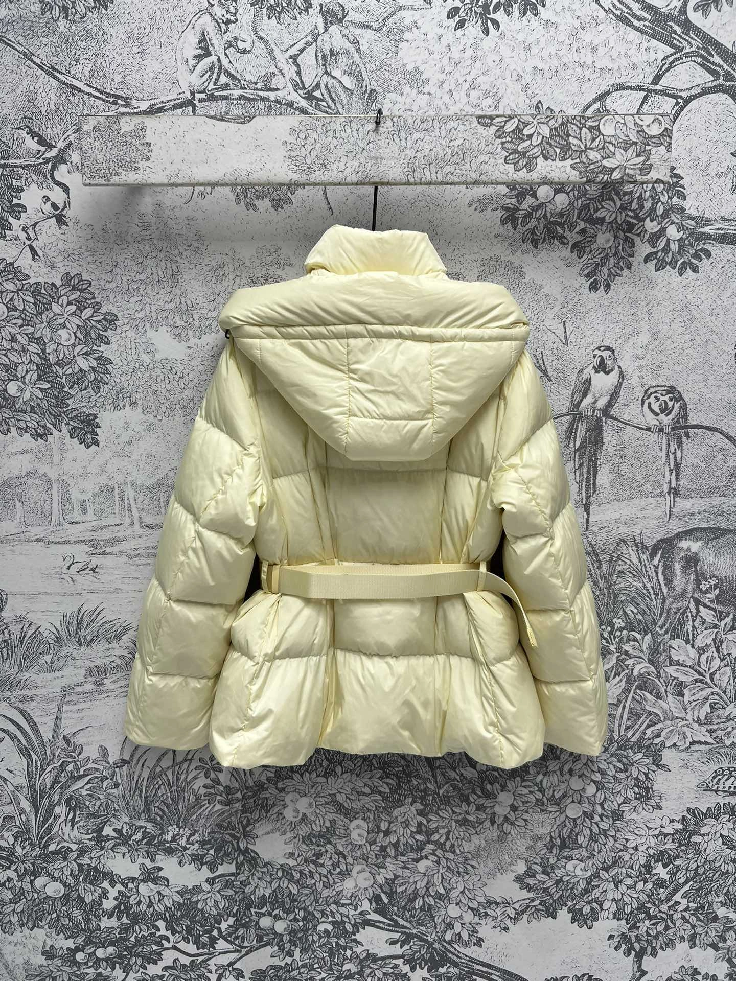 Prada Down Jackets WellDesigned 172529