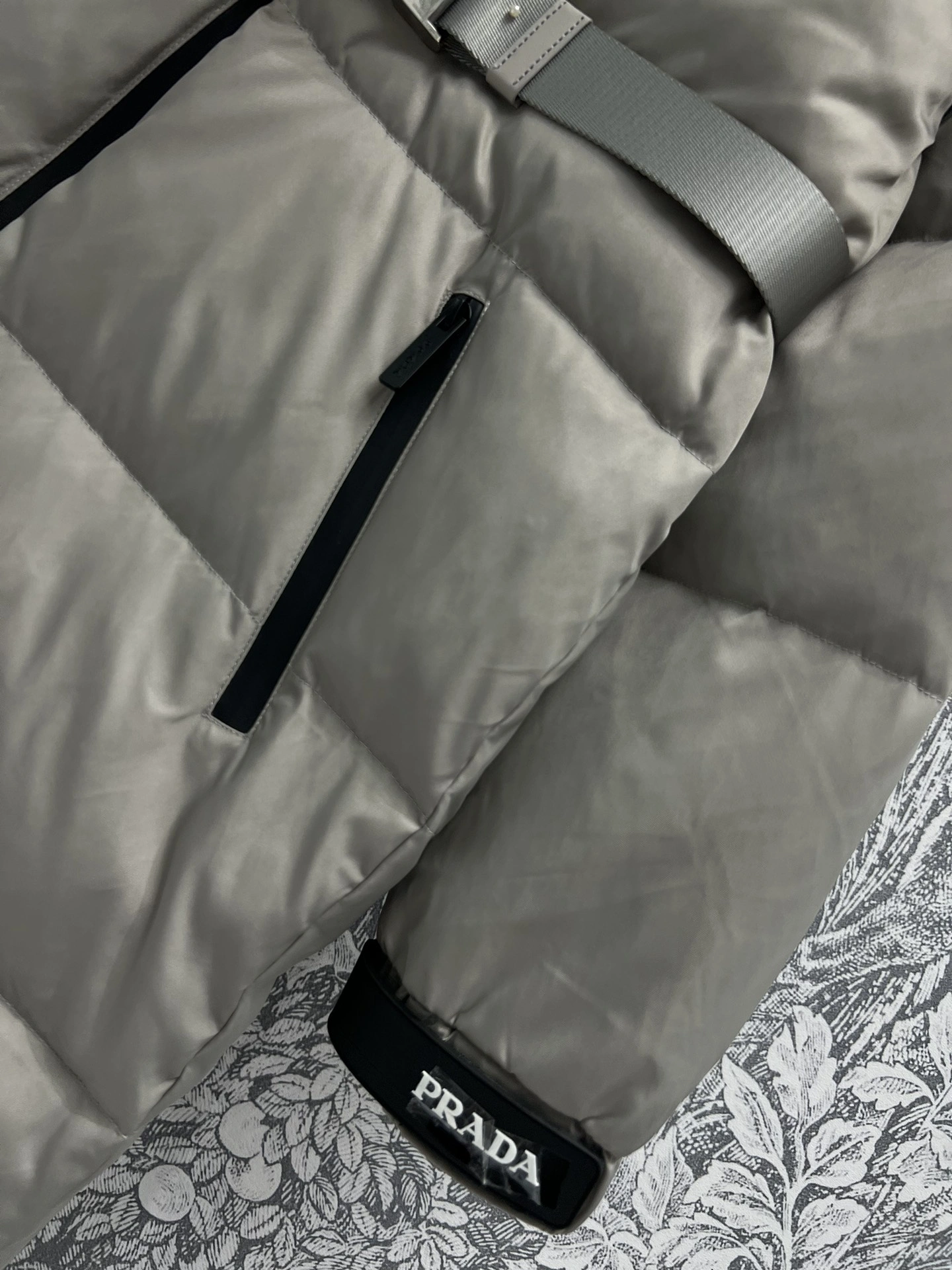 Prada Down Jackets Affordable 172527