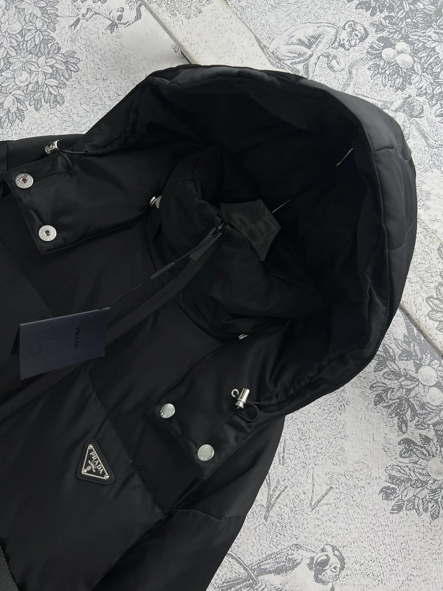 Prada Down Jackets Breathable 172528