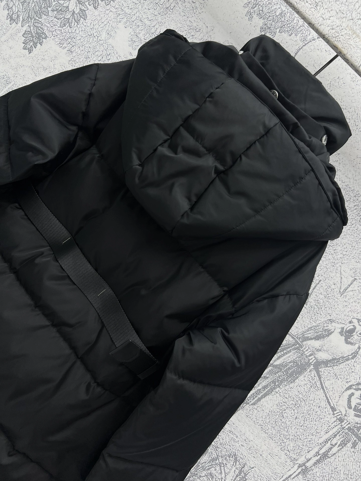 Prada Down Jackets Breathable 172528