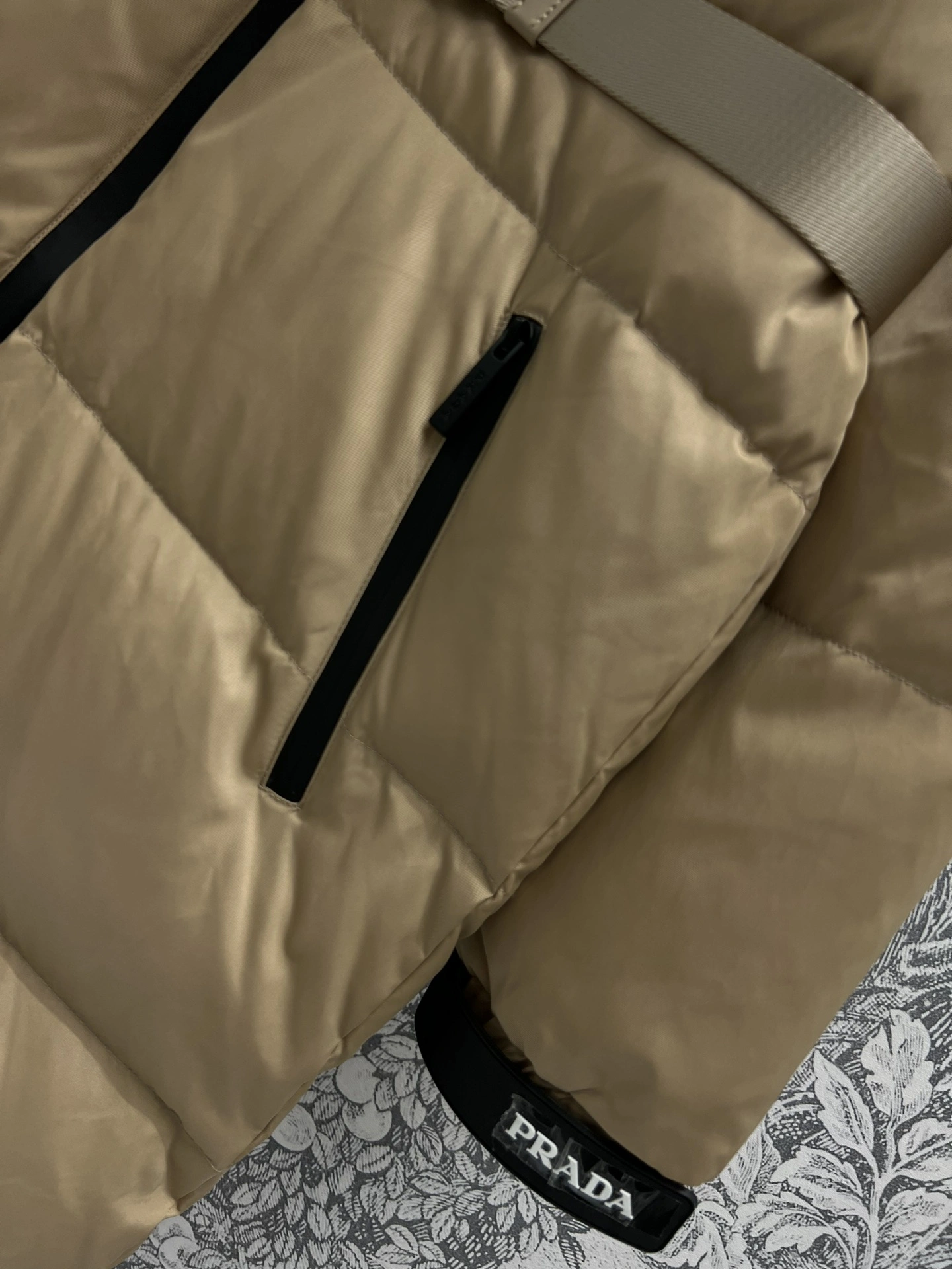 Prada Down Jackets Durable 172530