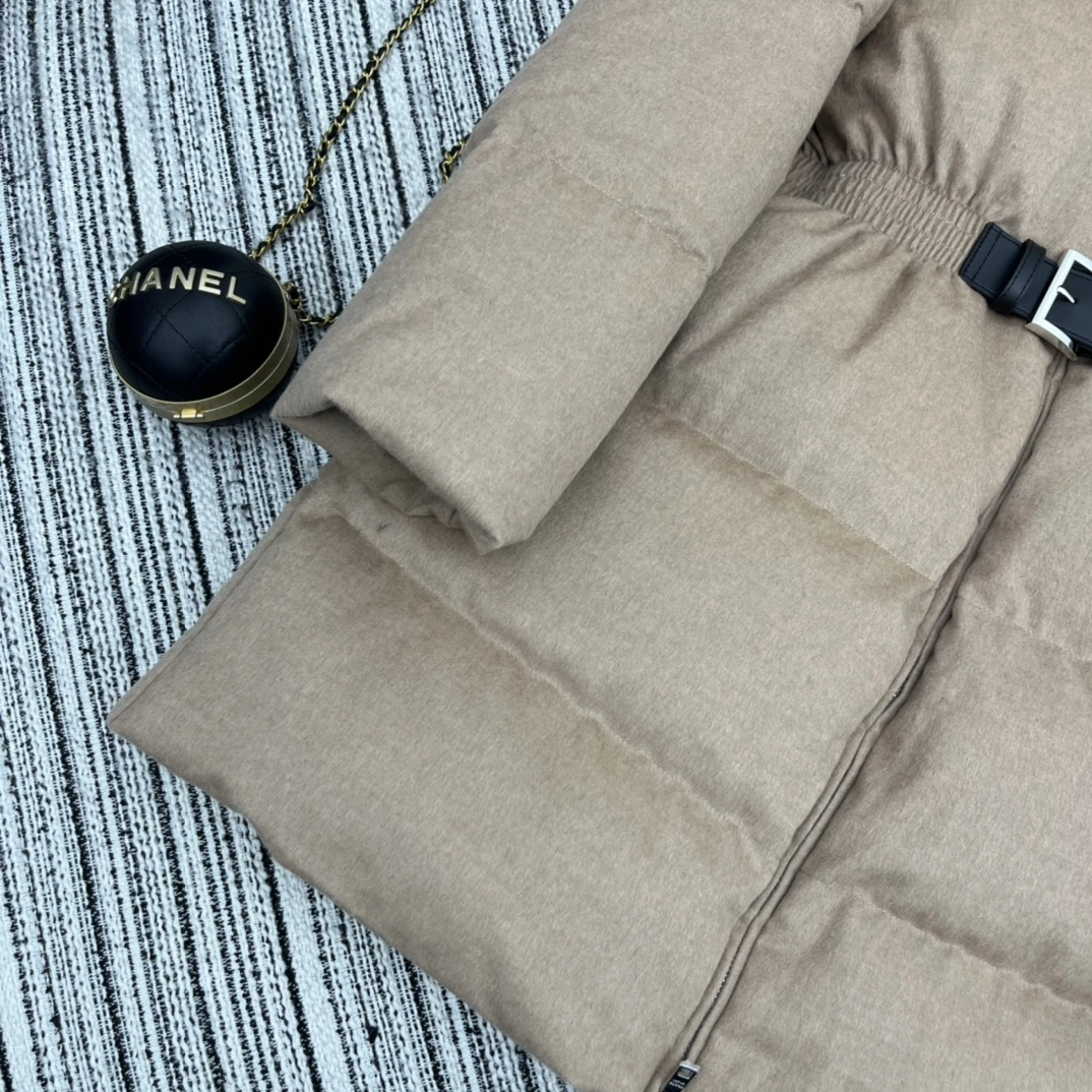 Classic Prada Down Jackets 172533