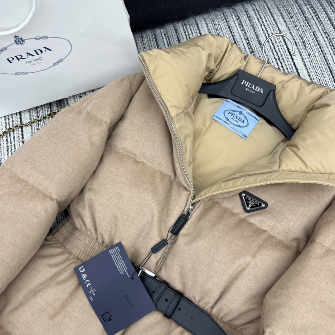 Classic Prada Down Jackets 172533