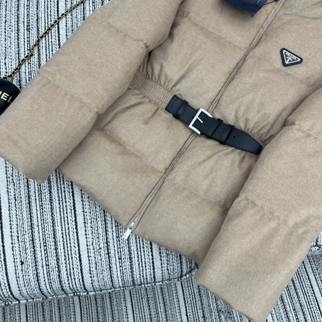 Prada Down Jackets Breathable 172531