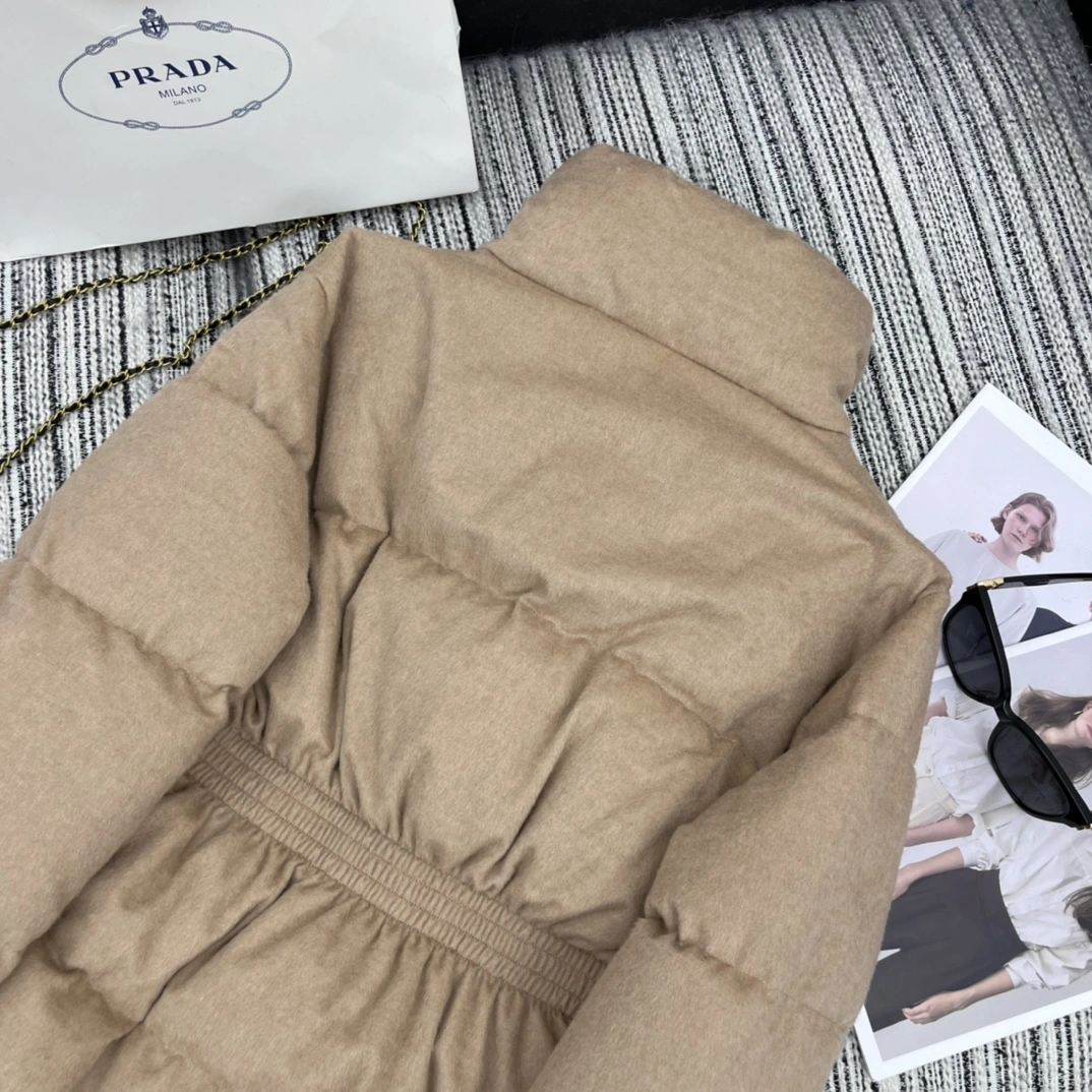 Prada Down Jackets Breathable 172531