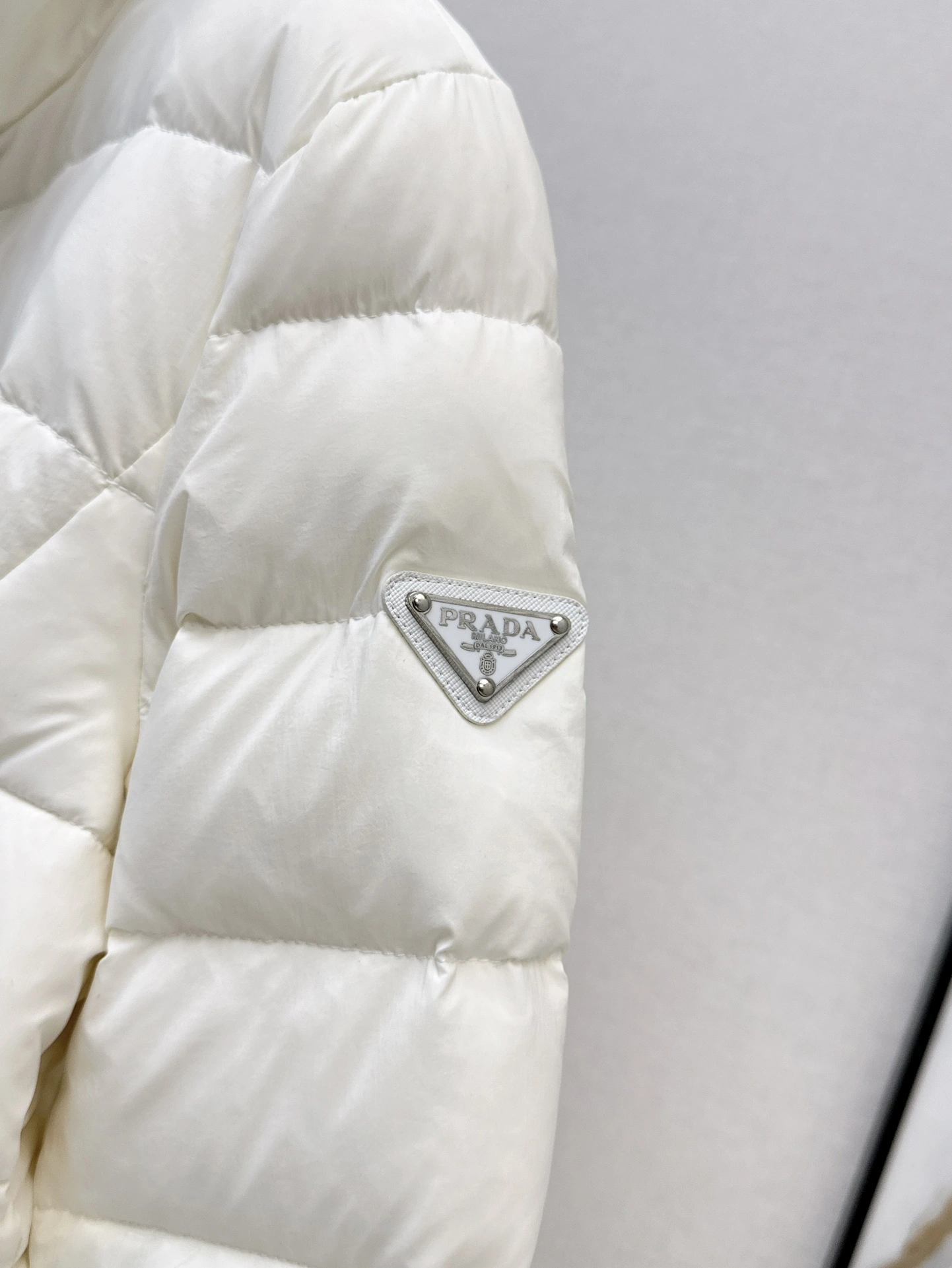 Prada Down Jackets Vibrant 172532