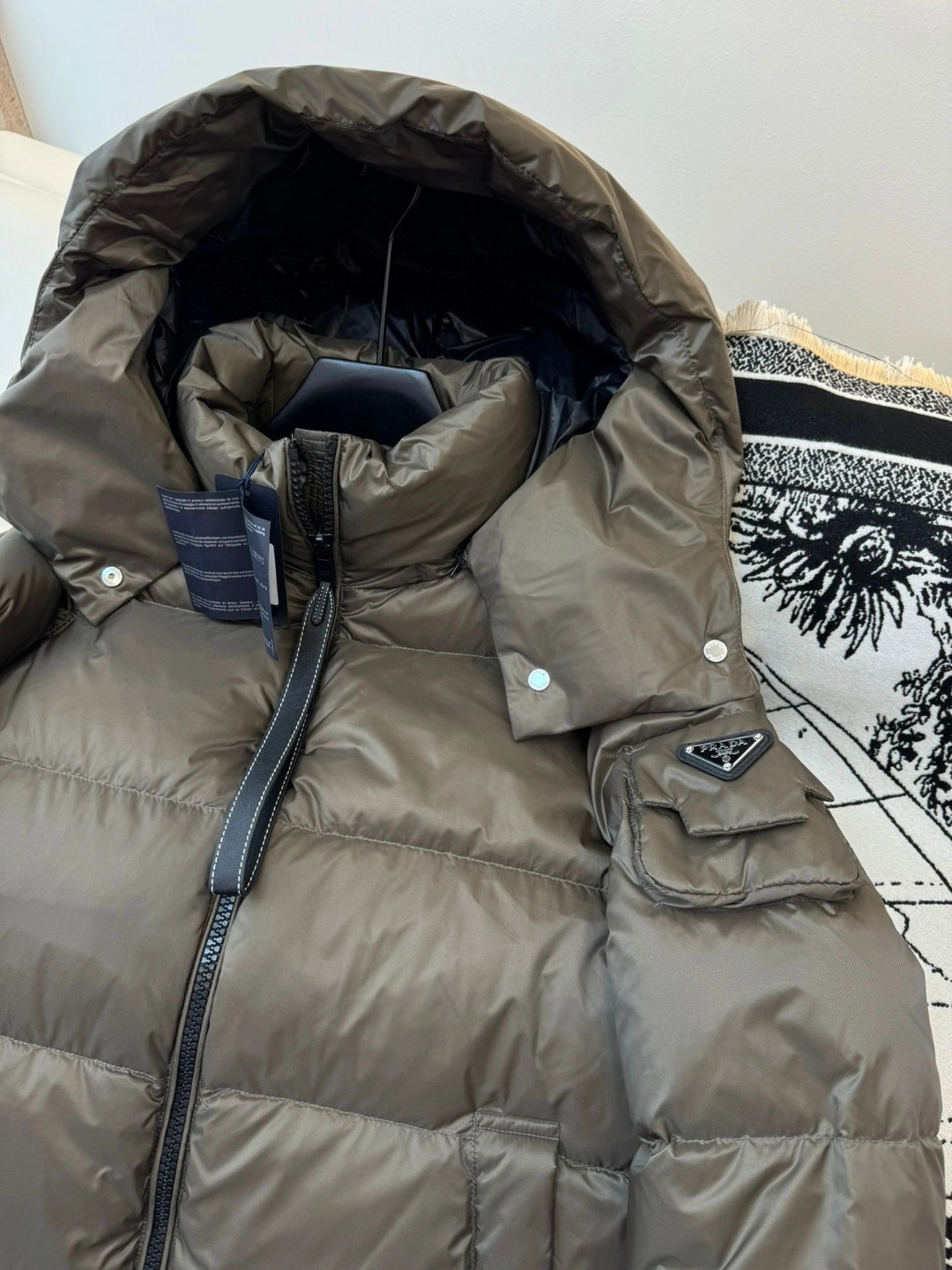 Versatile Prada Down Jackets 172541