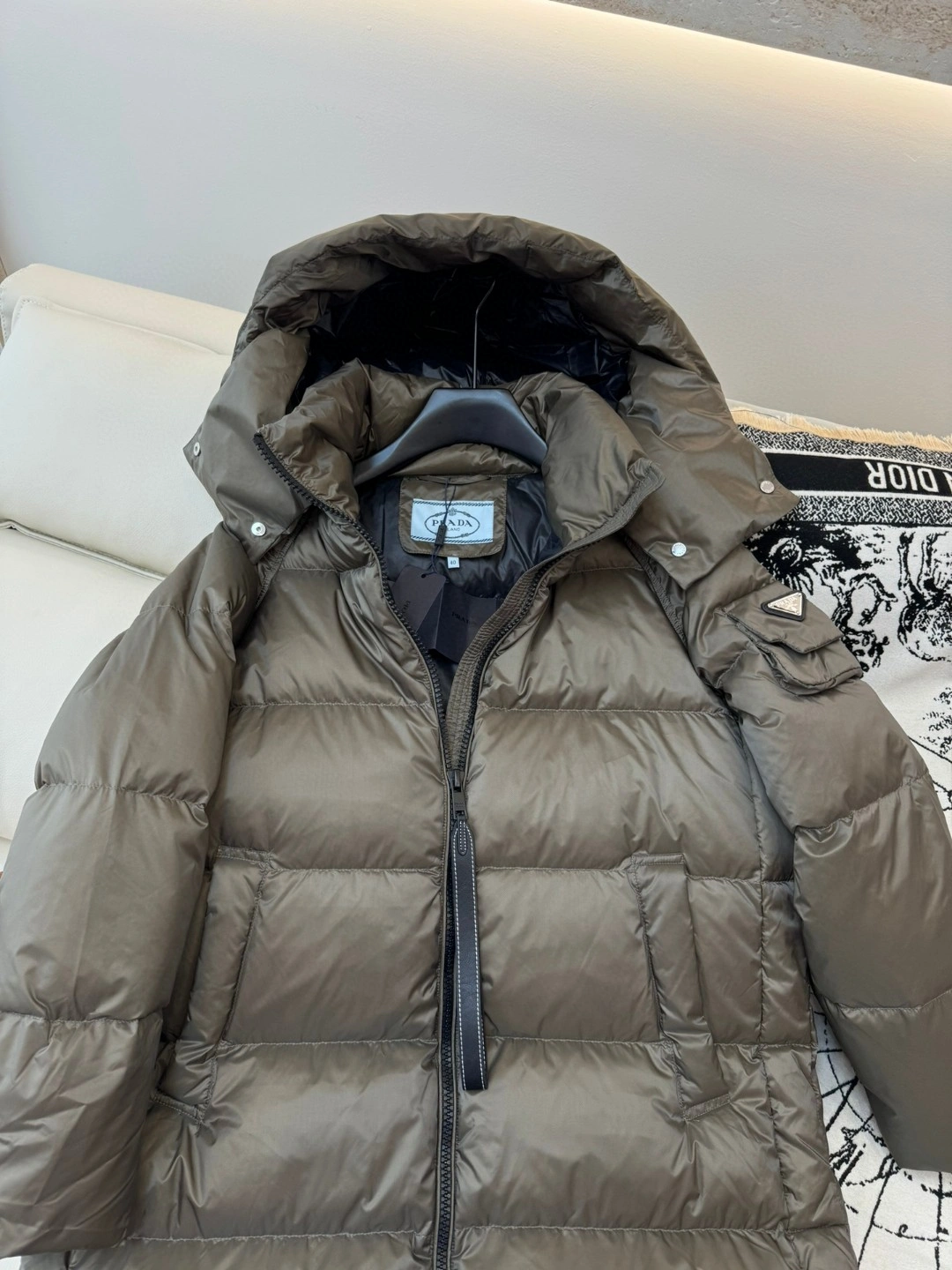 Versatile Prada Down Jackets 172541