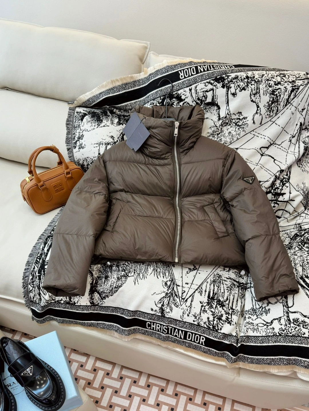 Prada Down Jackets Functional 172487