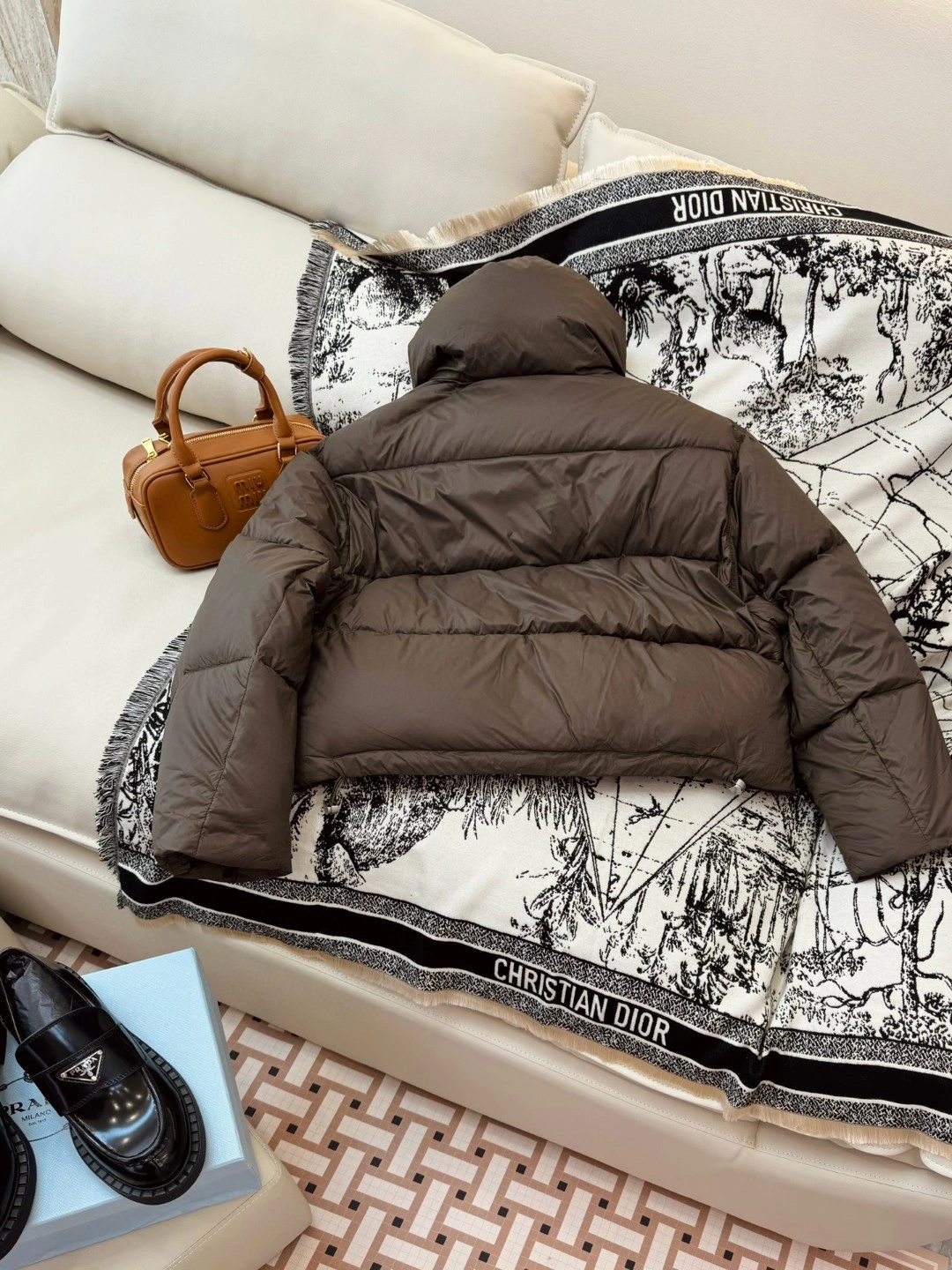 Prada Down Jackets Functional 172487