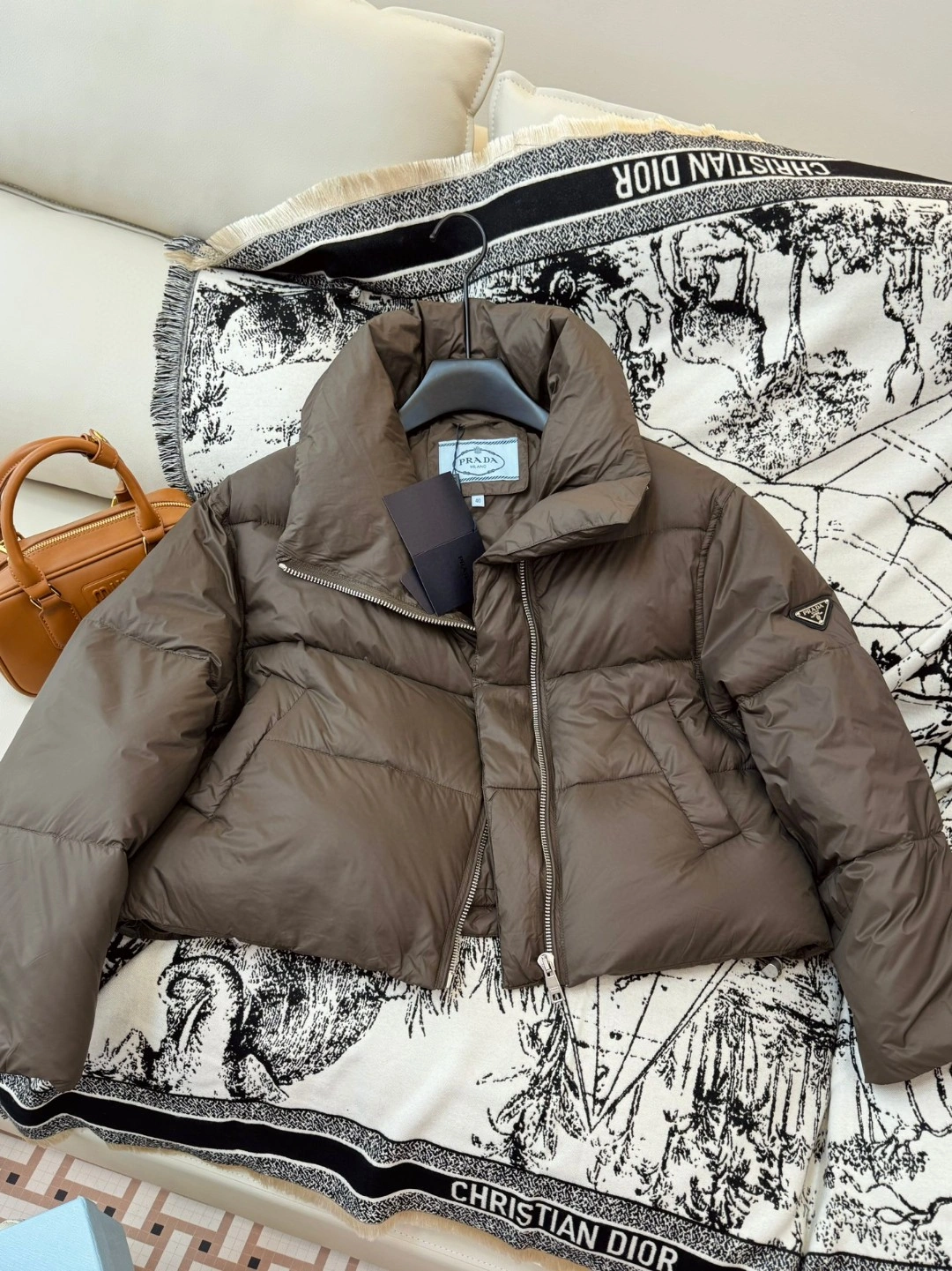 Prada Down Jackets Functional 172487
