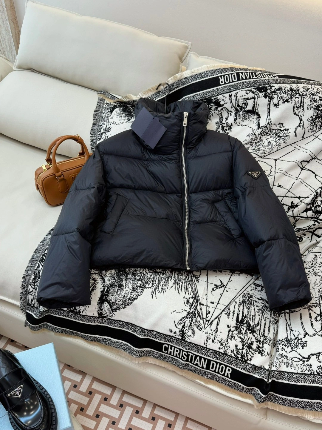 Prada Down Jackets Original 172578