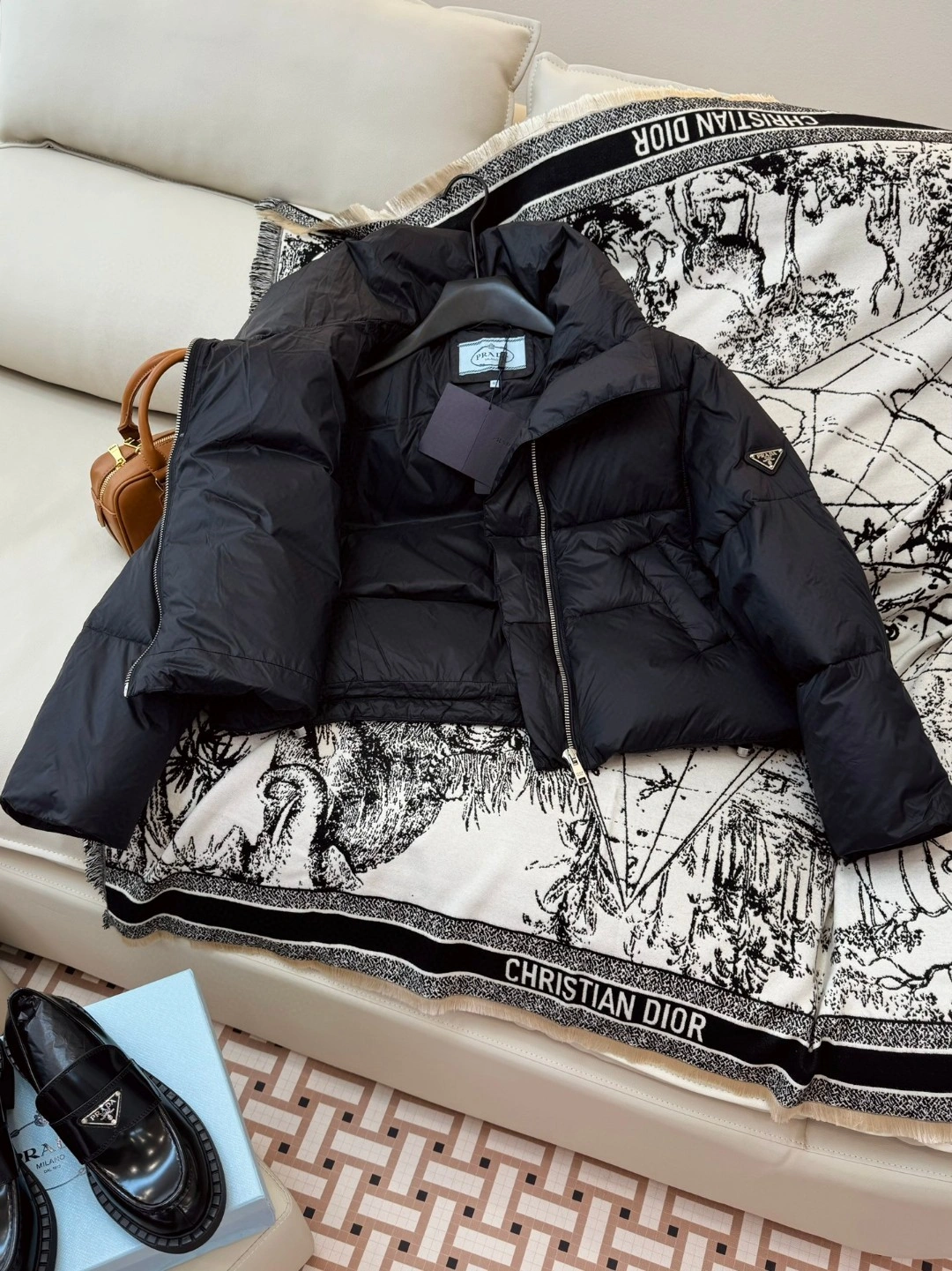 Prada Down Jackets Original 172578