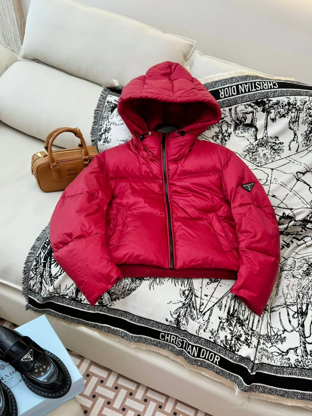 Prada Down Jackets Modern 172514