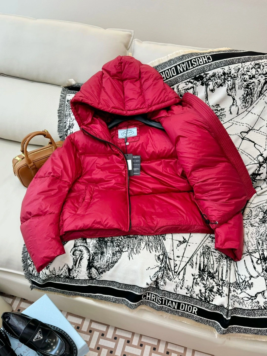Prada Down Jackets Modern 172514