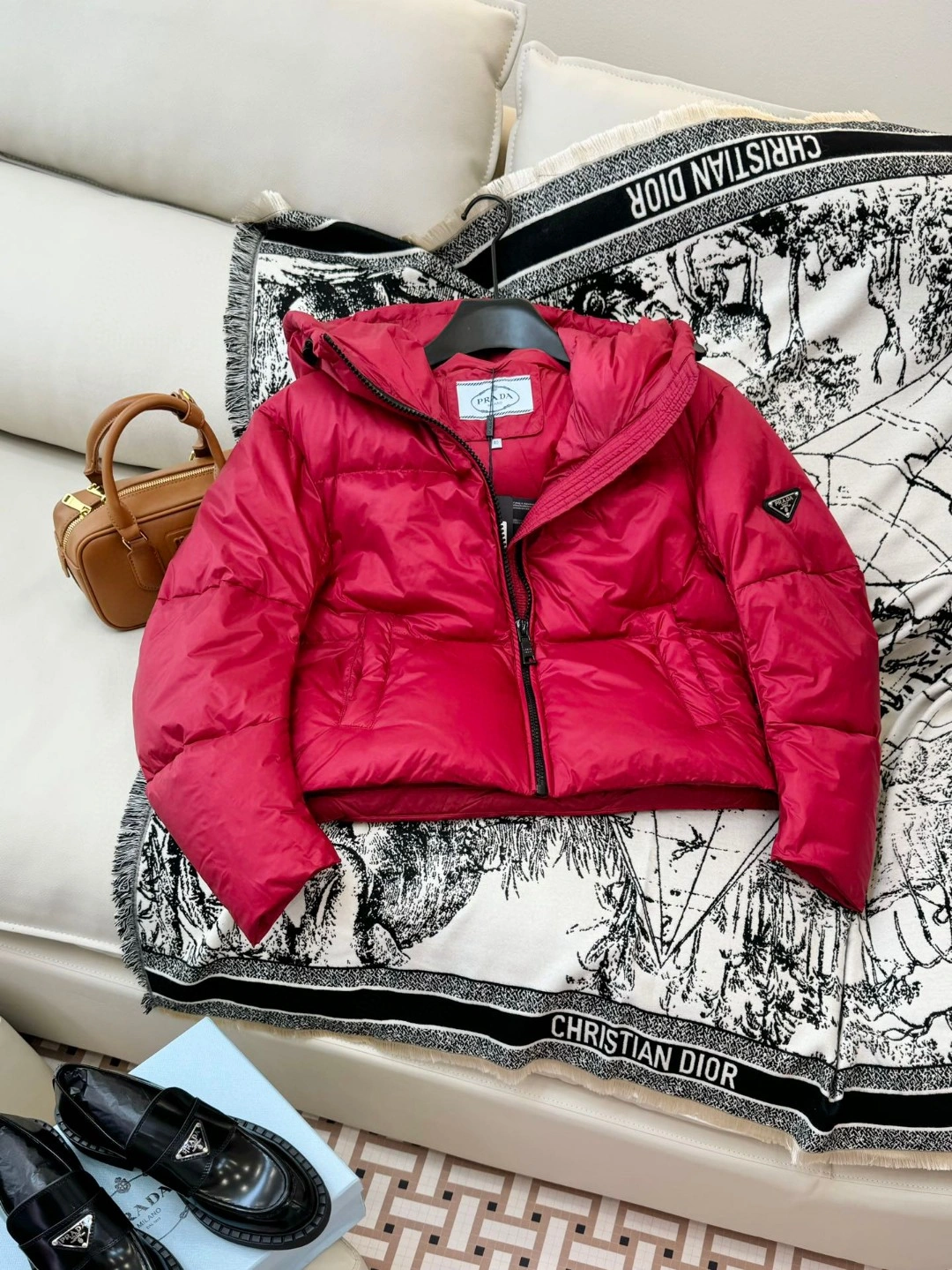 Prada Down Jackets Modern 172514