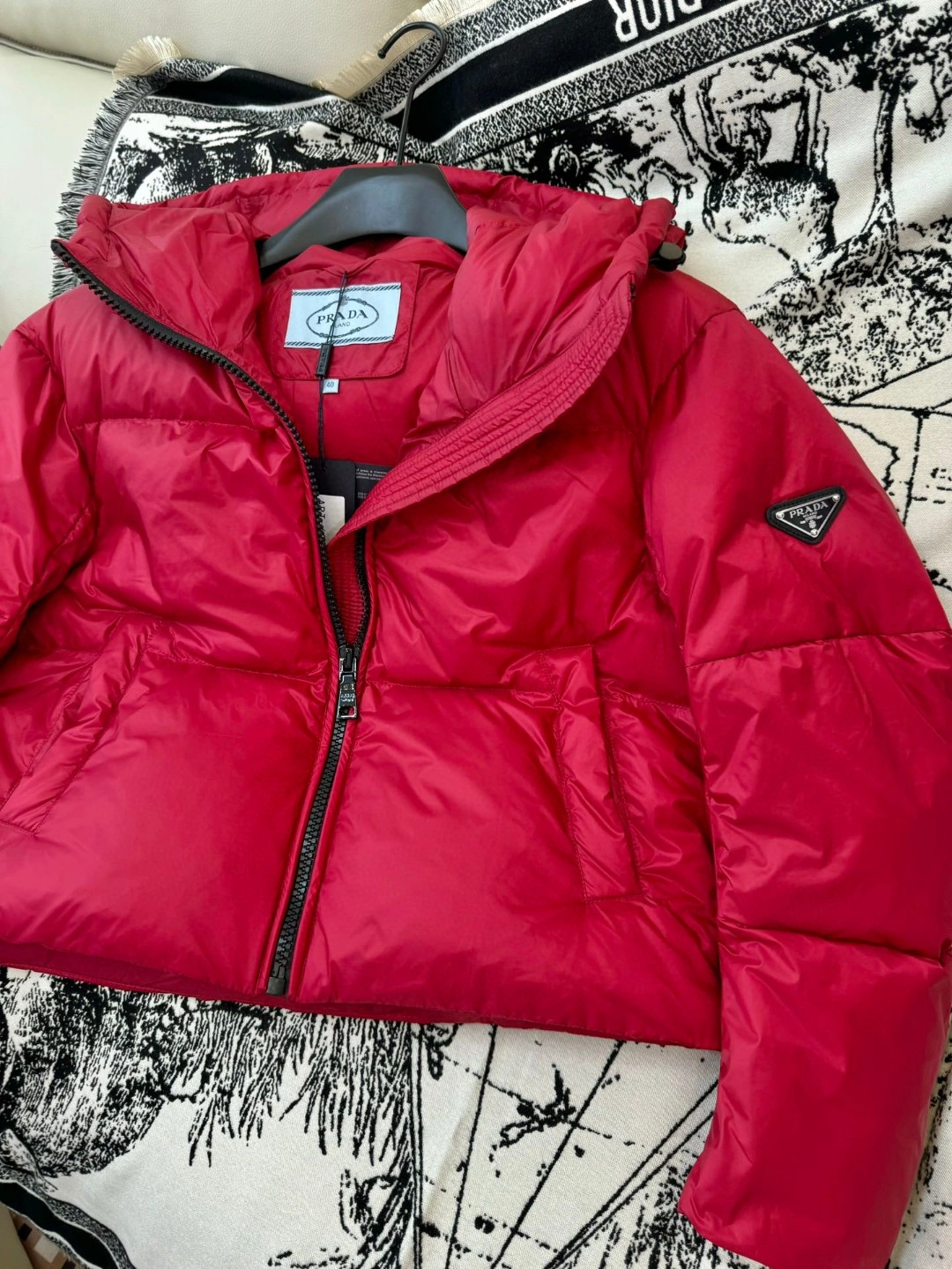 Prada Down Jackets Modern 172514