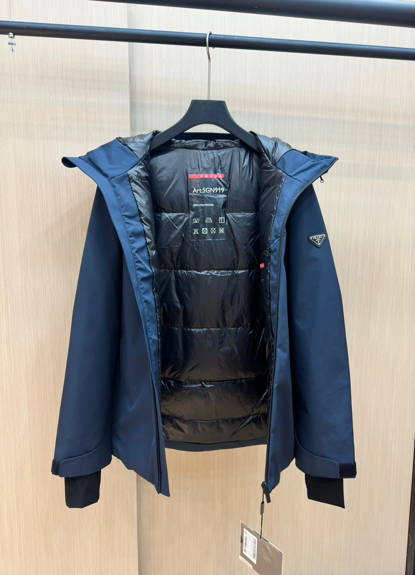 Refined Prada Down Jackets 172476
