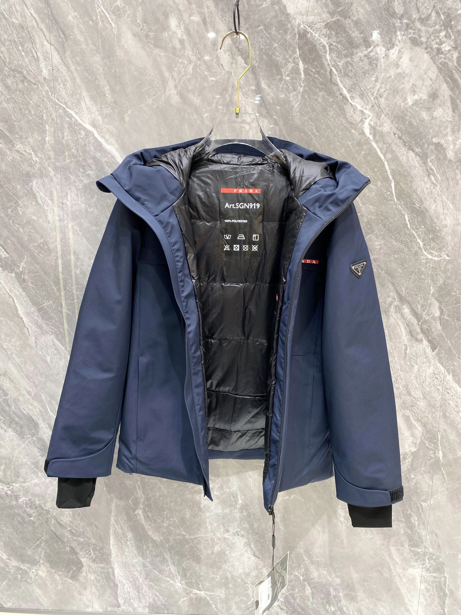 Functional Prada Down Jackets 172464
