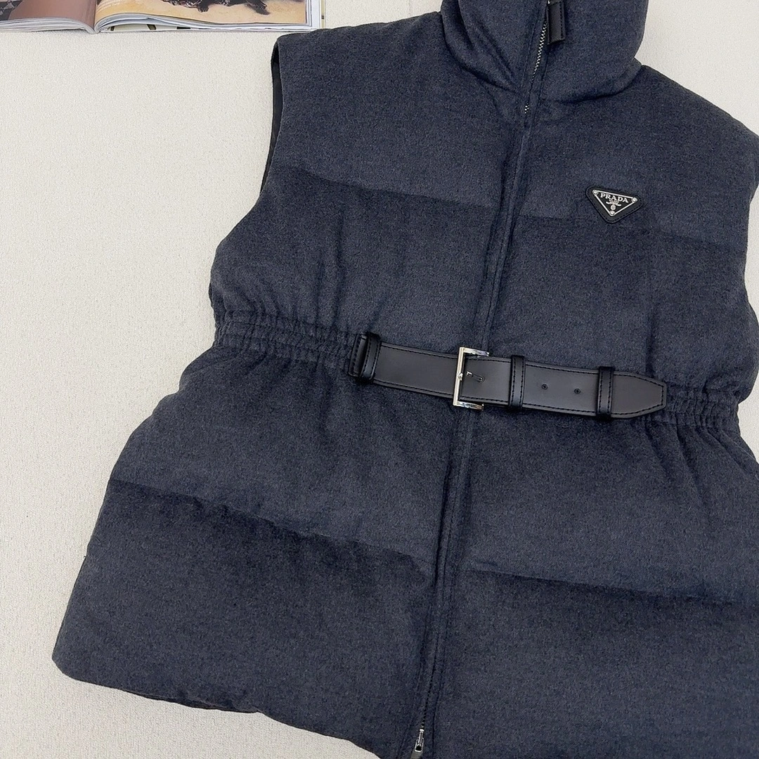 Prada Down Jackets Bold 172474