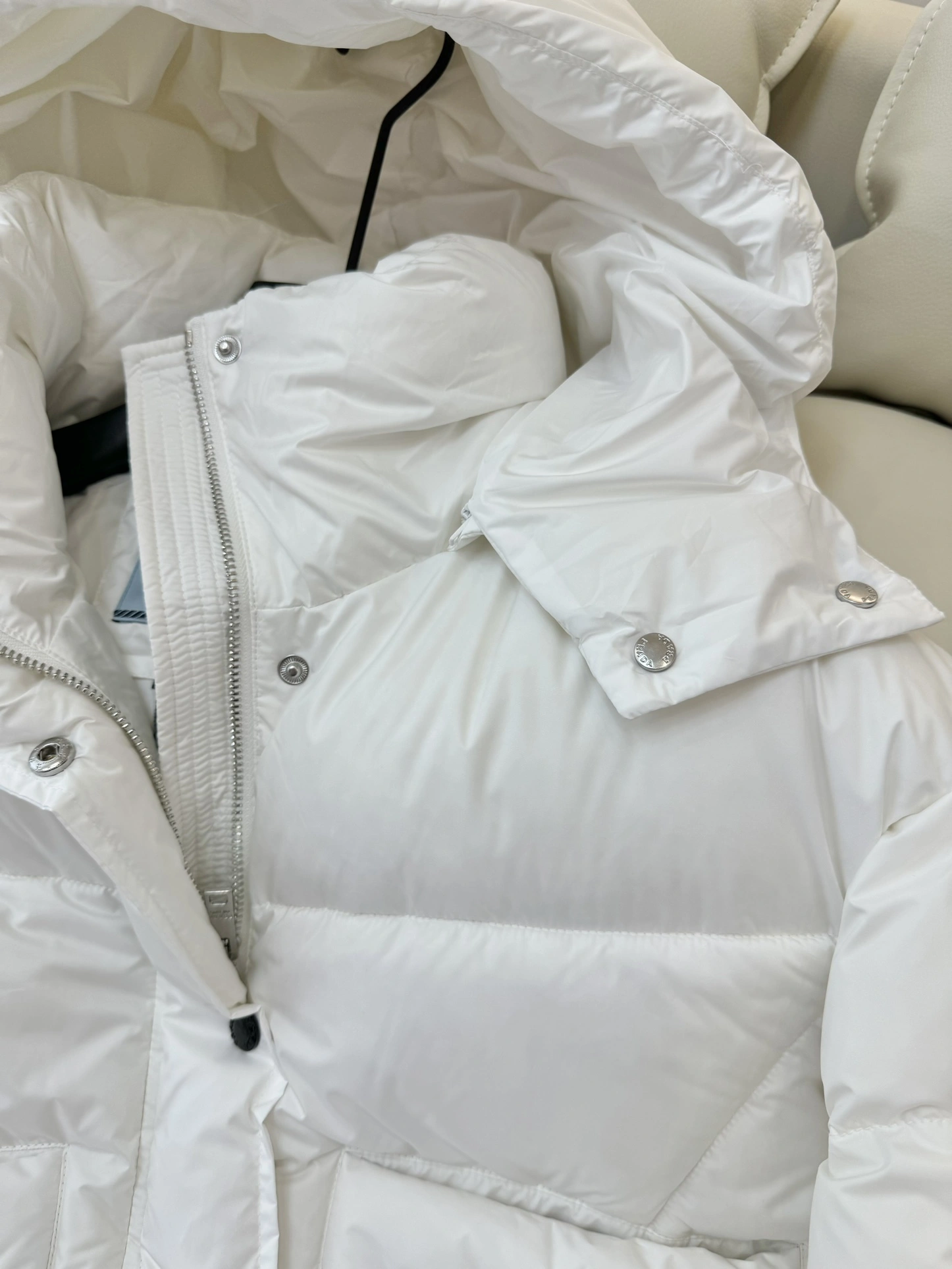Prada Down Jackets UrbanStyle 172445