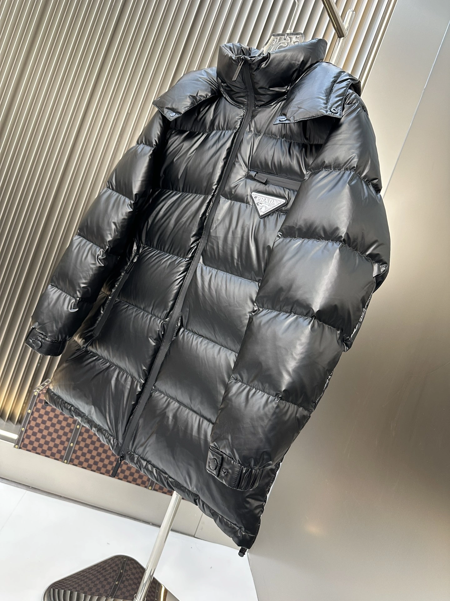 Prada Down Jackets Neat 172425