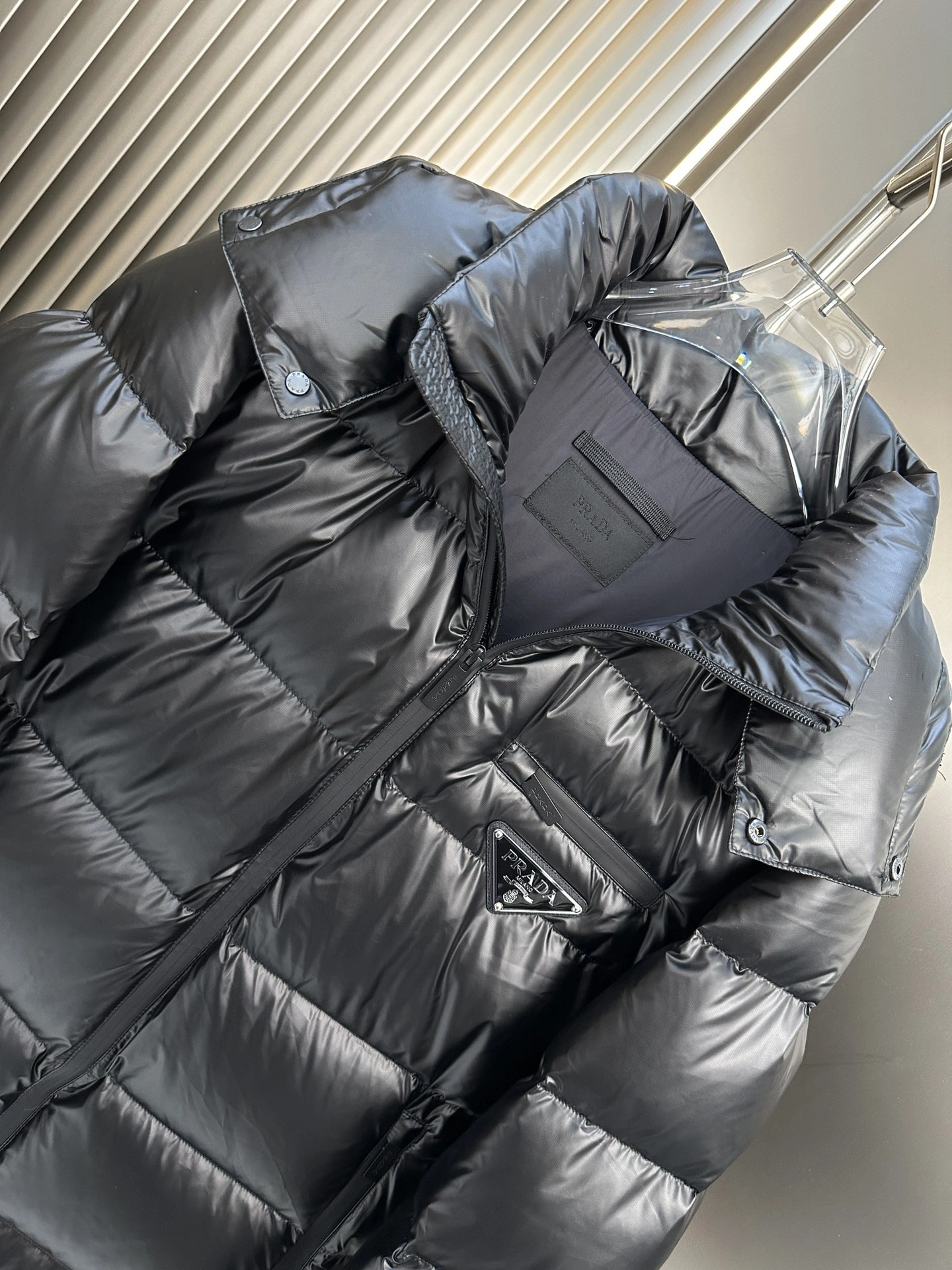 Prada Down Jackets Neat 172425