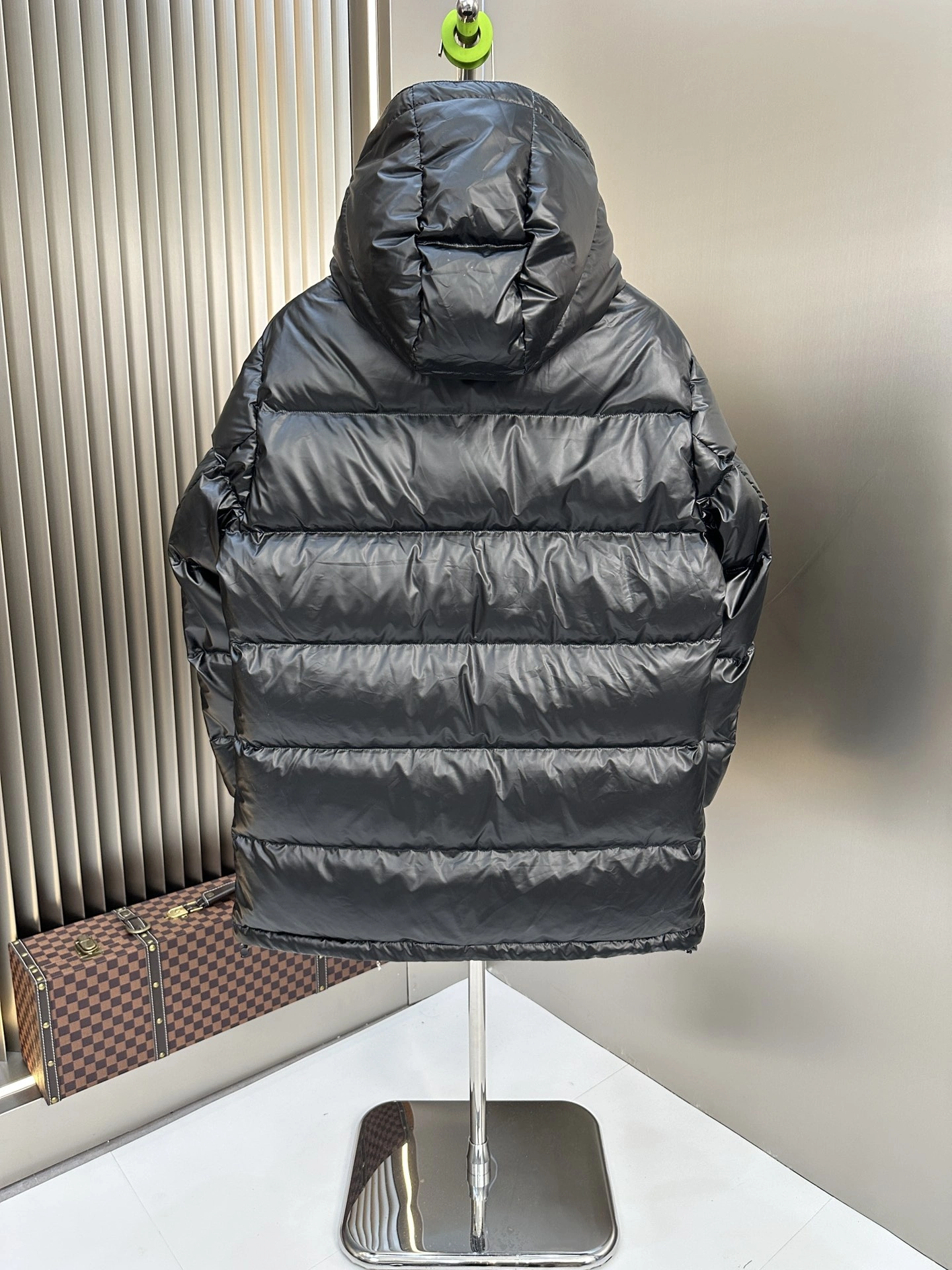 Prada Down Jackets Neat 172425