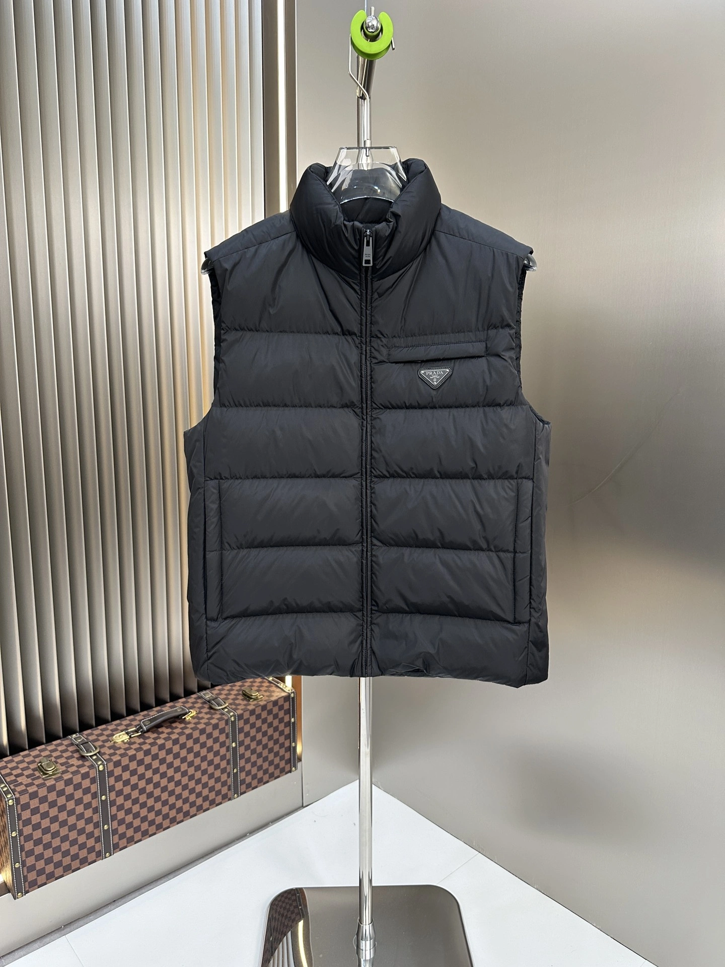 Prada Down Jackets Snug 172435
