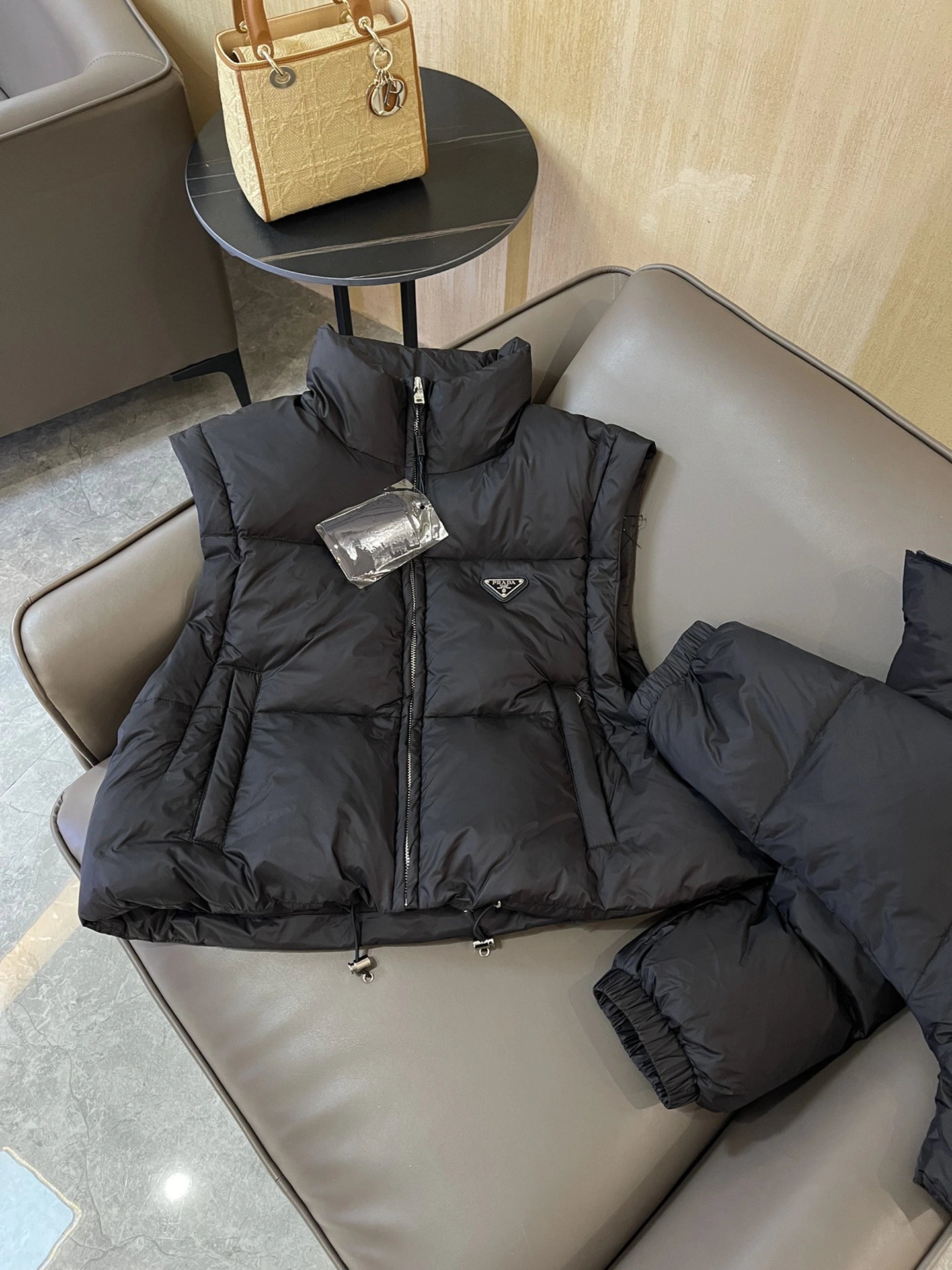Prada Down Jackets Supportive 172423