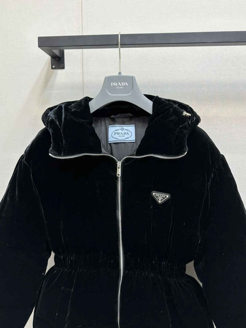 Prada Down Jackets Sleek 172253