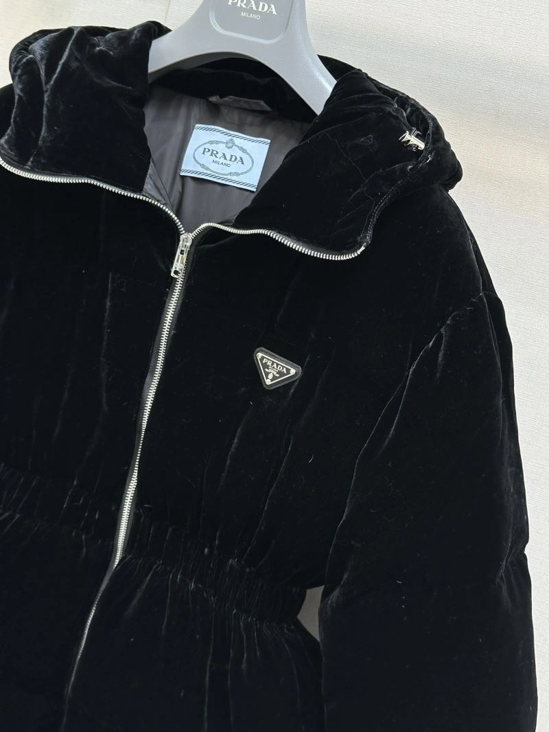 Prada Down Jackets Sleek 172253