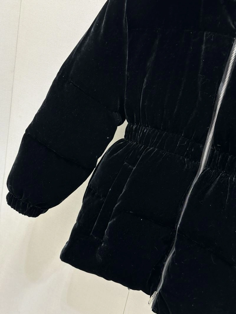 Prada Down Jackets Sleek 172253