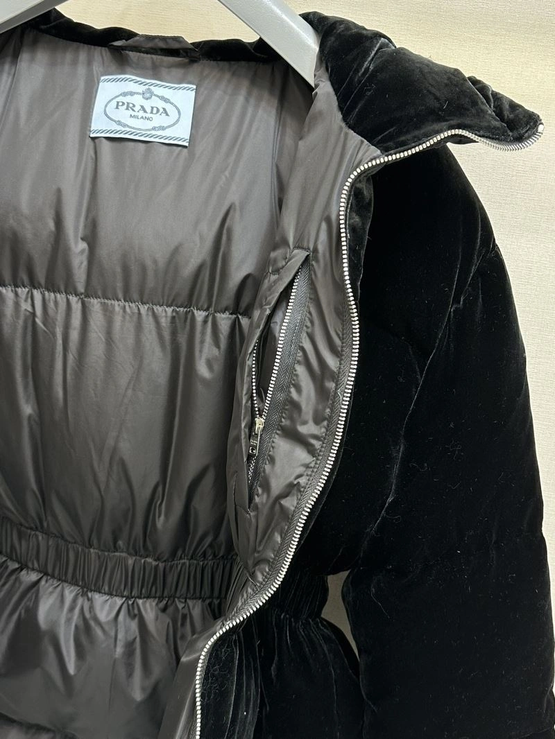 Prada Down Jackets Sleek 172253