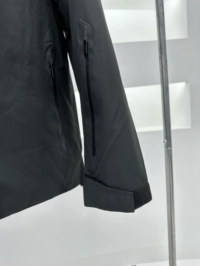 Prada Down Jackets Comfortable 172185