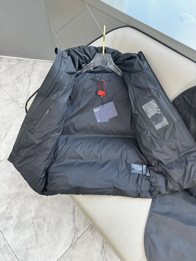 Prada Down Jackets Elegant 171840