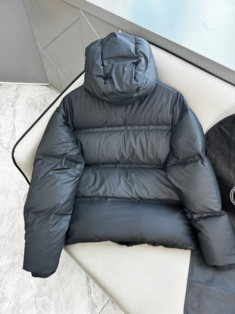 Prada Down Jackets Elegant 171840