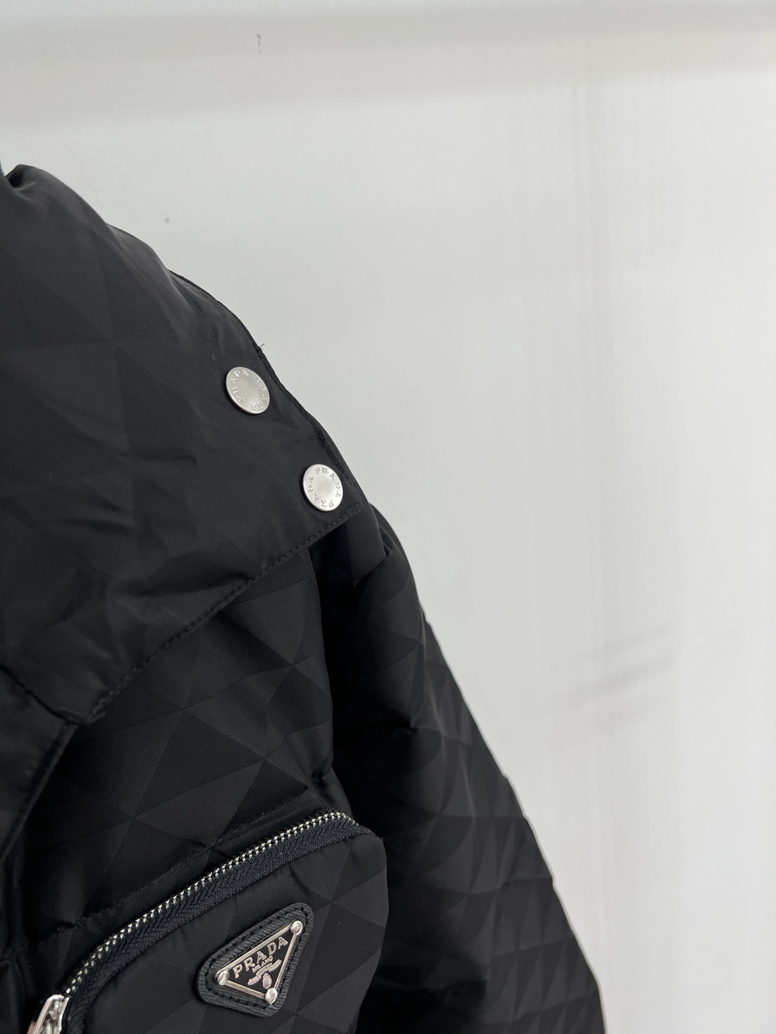 ModernLook Prada Down Jackets 172447