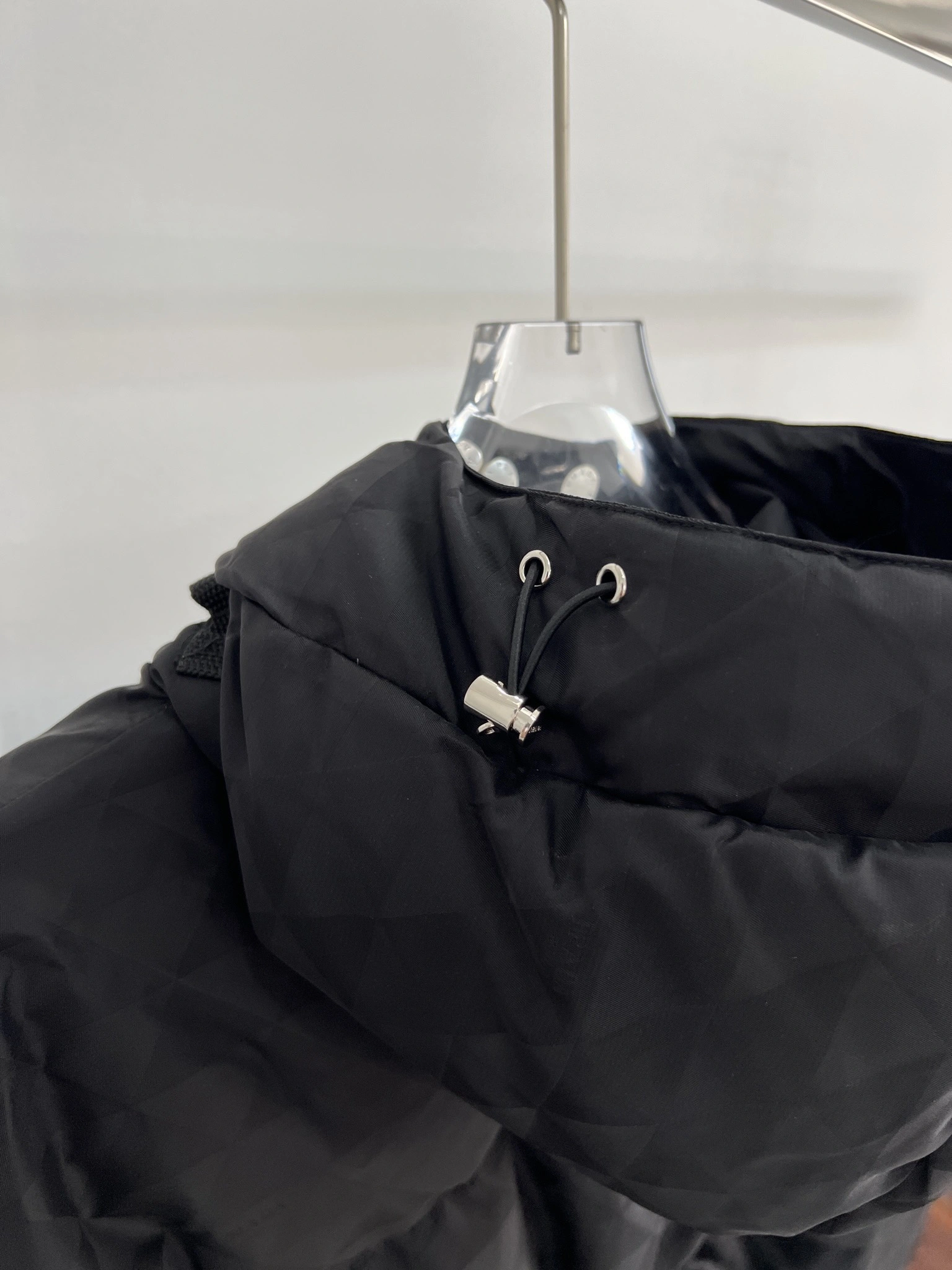 ModernLook Prada Down Jackets 172447